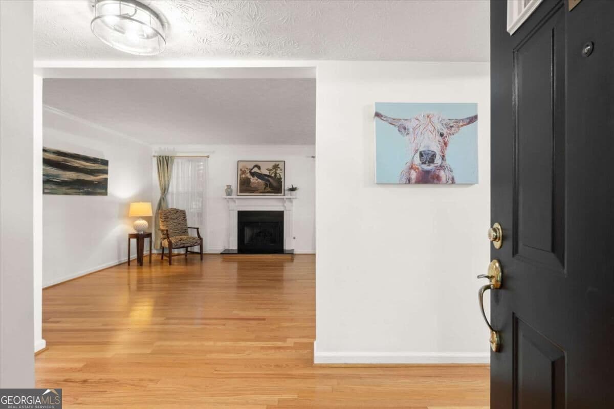 2 bedroom, 2 bathroom, 1,258 sq ft condominium for sale at 1500 Oakridge Court, Decatur, GA 30033 — photo 1 of 32
