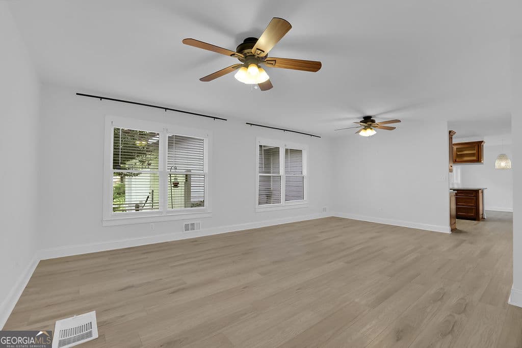 3 bedroom, 2.5 bathroom, 2,067 sq ft single family residence for sale at 1980 Westwood Circle, Smyrna, GA 30080 — photo 6