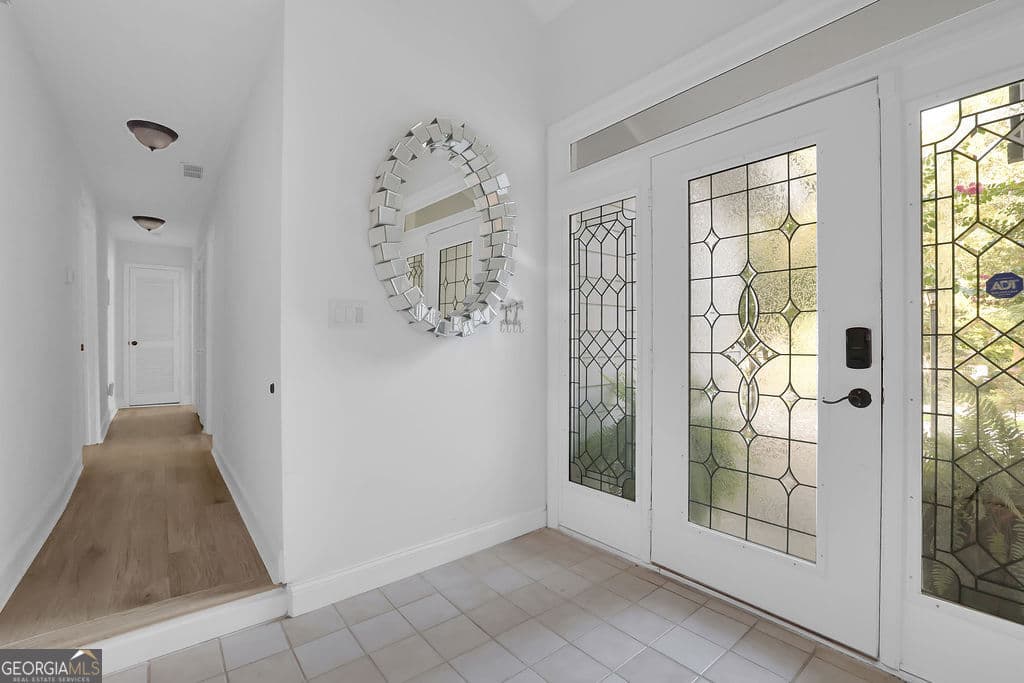 3 bedroom, 2.5 bathroom, 2,067 sq ft single family residence for sale at 1980 Westwood Circle, Smyrna, GA 30080 — photo 5