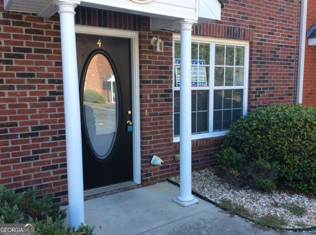 2 bedroom, 2.5 bathroom townhouse for rent at 890 S Highway 42 A2, Jackson, GA 30233 for $1,425 a month