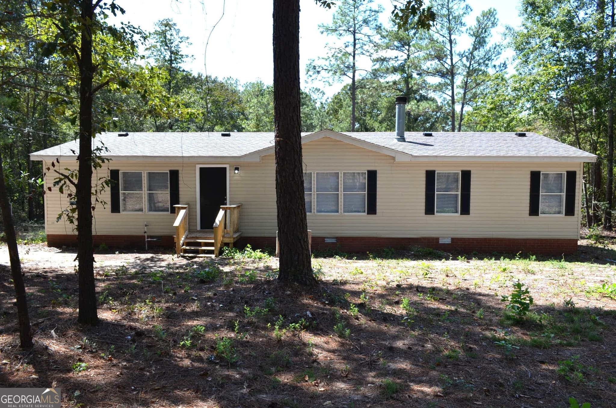 3 bedroom, 2 bathroom, 1,792 sq ft manufactured home,single family residence under contract at 572 Atkinson Road, Byron, GA 31008