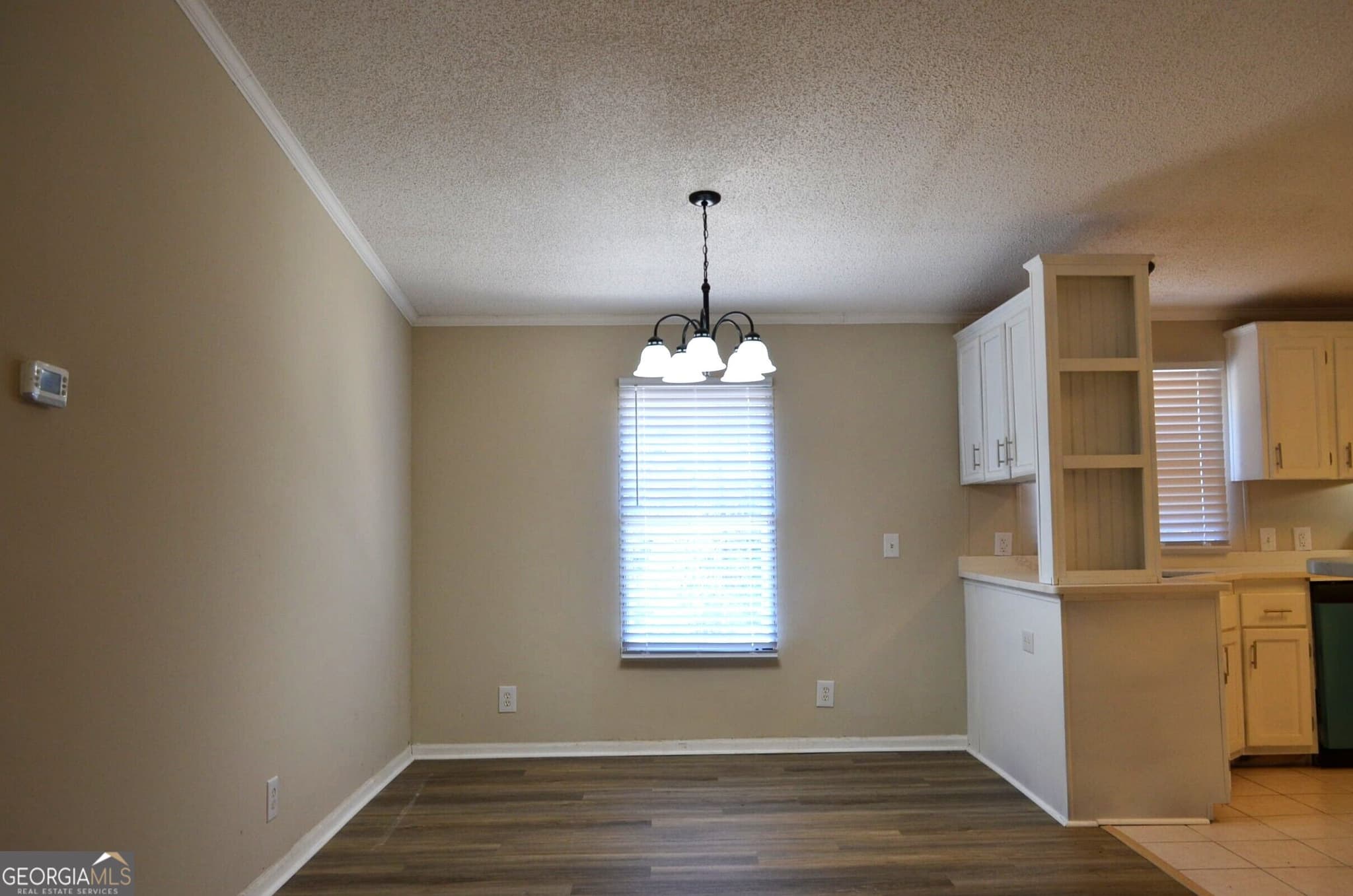 3 bedroom, 2 bathroom, 1,792 sq ft manufactured home,single family residence under contract at 572 Atkinson Road, Byron, GA 31008 — photo 9