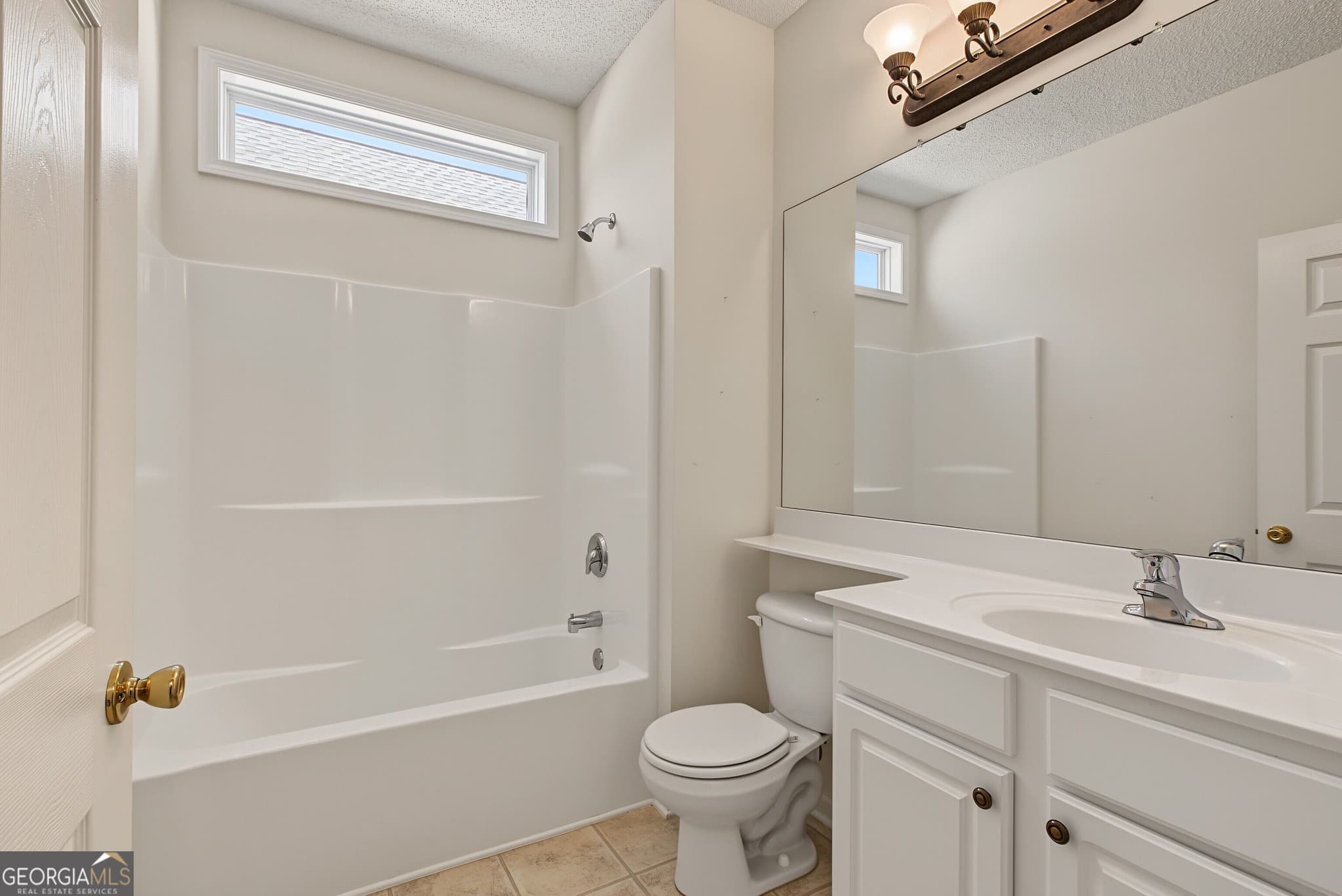 2 bedroom, 2 bathroom, 1,562 sq ft single family residence for sale at 13 Hampshire Lane, Newnan, GA 30265 — photo 7