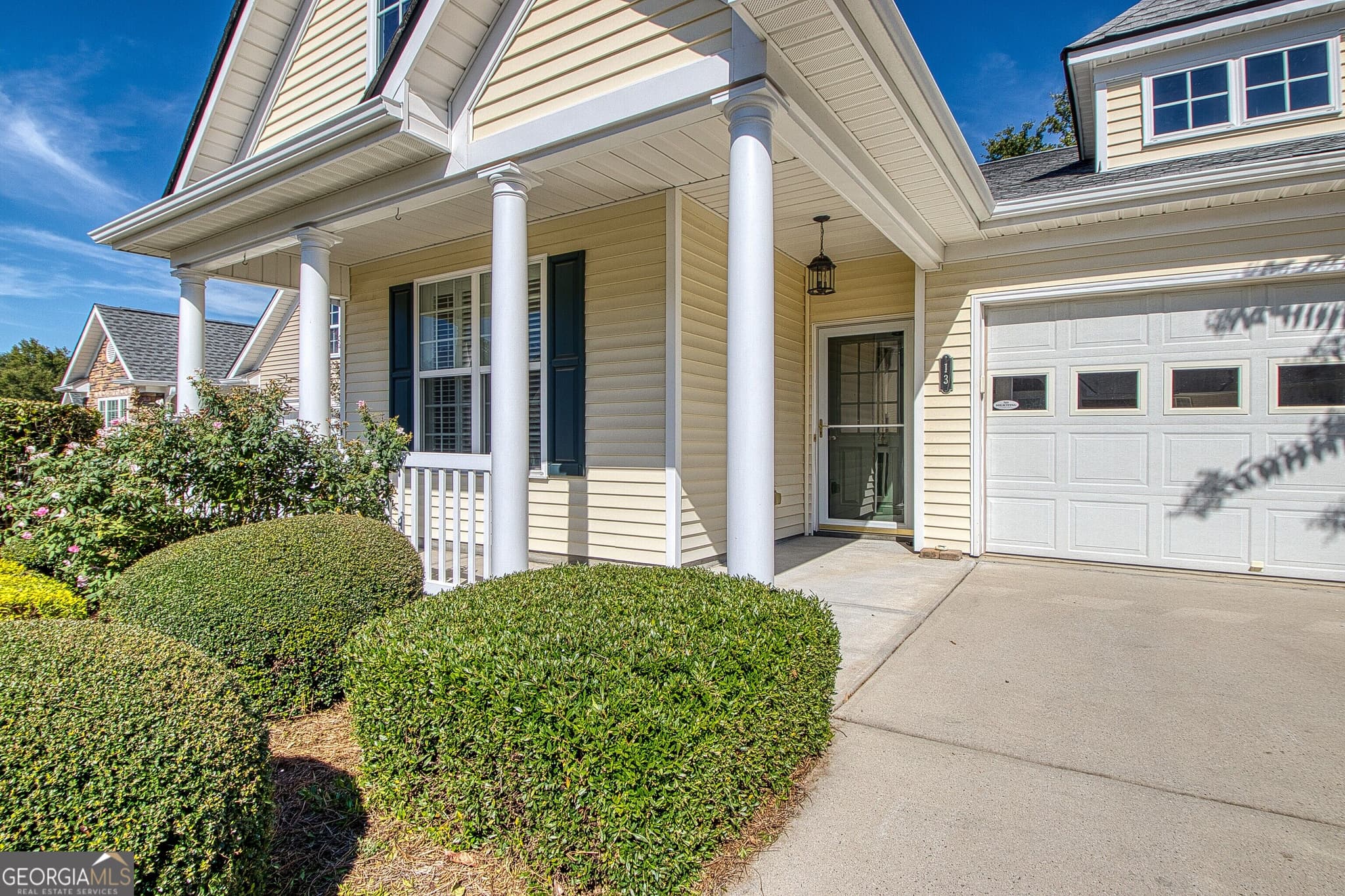 2 bedroom, 2 bathroom, 1,562 sq ft single family residence for sale at 13 Hampshire Lane, Newnan, GA 30265 — photo 3