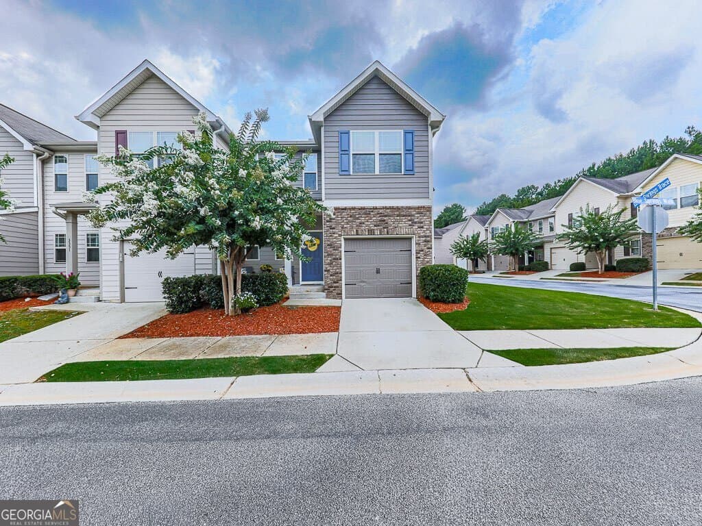 3 bedroom, 2.5 bathroom, 1,968 sq ft townhouse for sale at 3353 Blue Springs Walk, Kennesaw, GA 30144