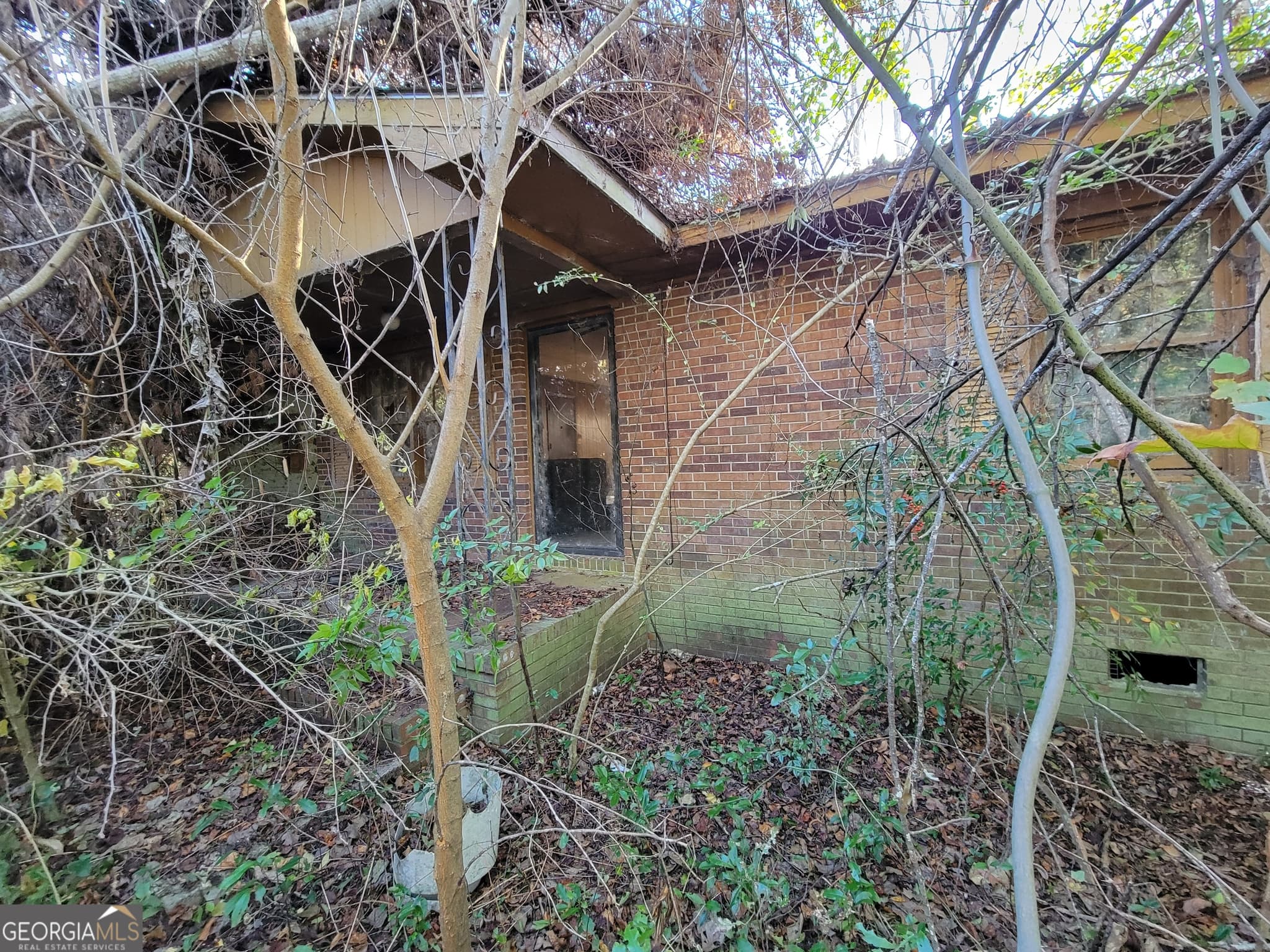 3 bedroom, 2 bathroom, 1,075 sq ft single family residence sold at 11 Zanders Avenue, Mcrae-Helena, GA 31055