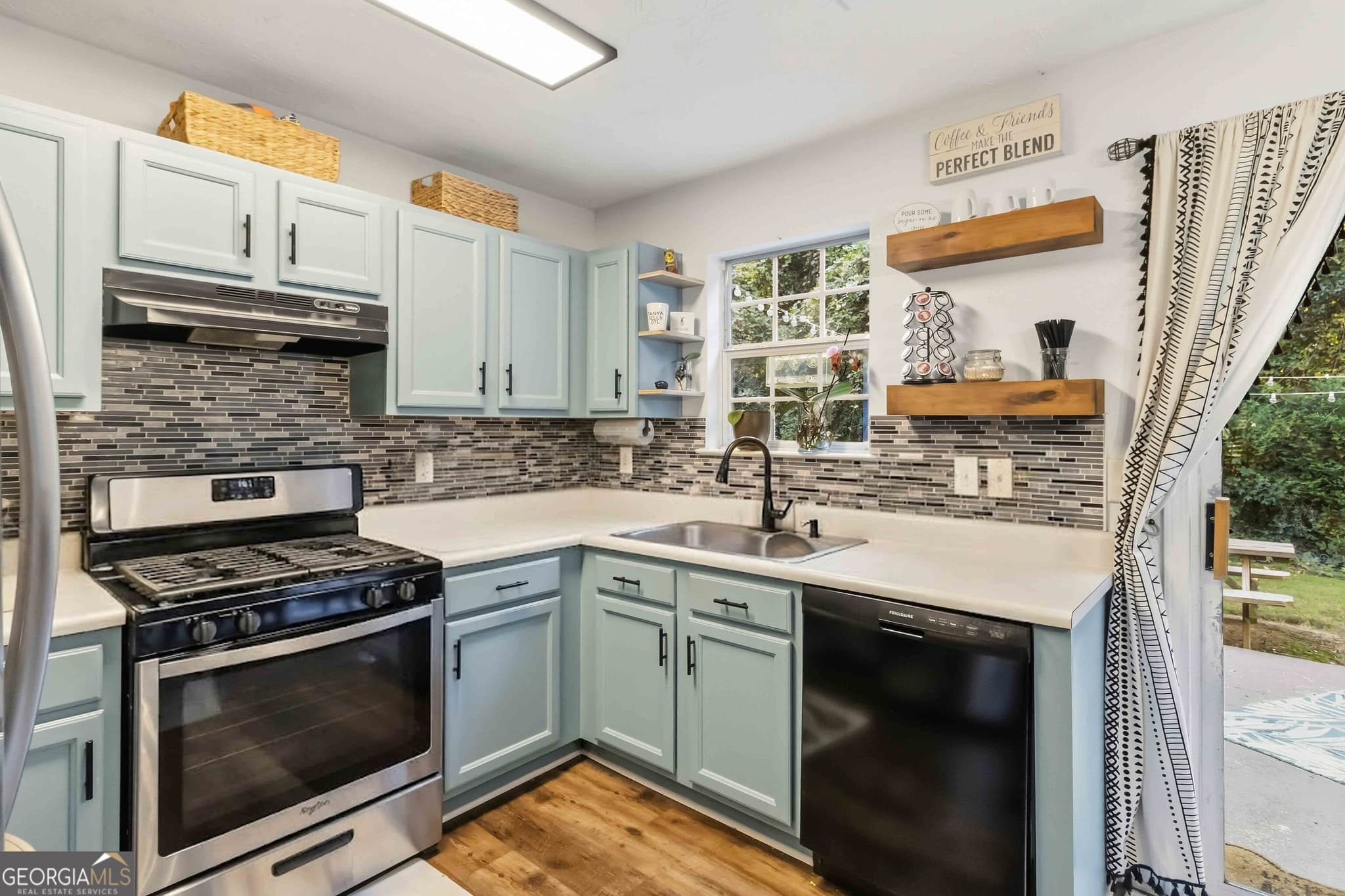 4 bedroom, 2.5 bathroom, 1,559 sq ft single family residence for sale at 336 Clearsprings Drive, Lawrenceville, GA 30046 — photo 8
