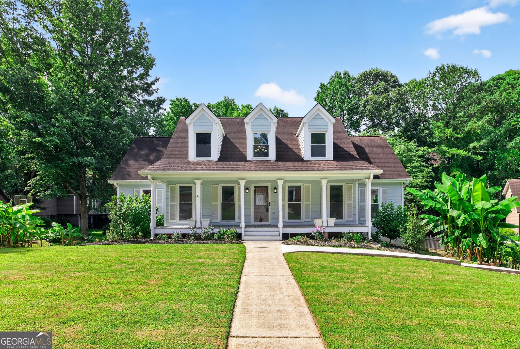 6 bedroom, 3.5 bathroom, 3,192 sq ft single family residence sold at 1327 Velvet Creek Way, Marietta, GA 30008