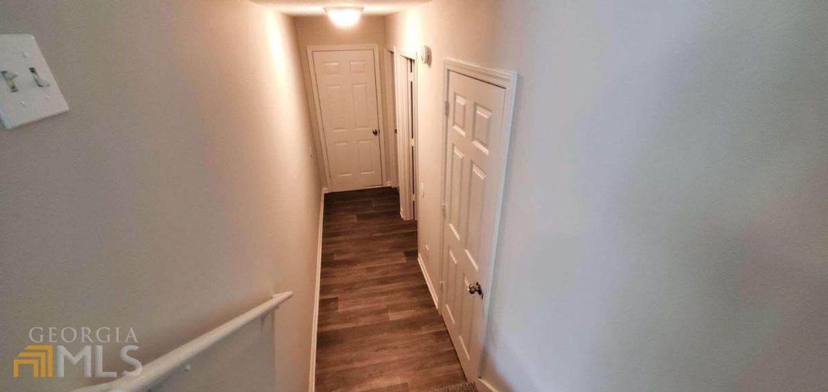 4 bedroom, 3 bathroom, 1,806 sq ft single family residence for sale at 6050 April Drive, Sugar Hill, GA 30518 — photo 8