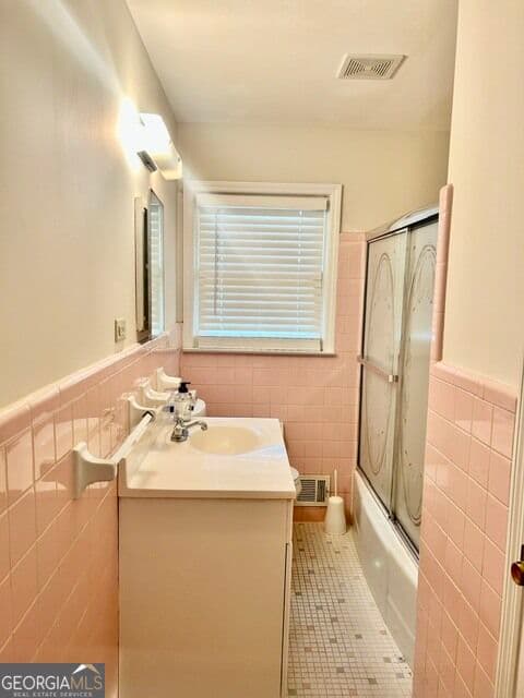 2 bedroom, 2 bathroom, 1,926 sq ft single family residence for sale at 204 LaFayette Street, Barnesville, GA 30204 — photo 7