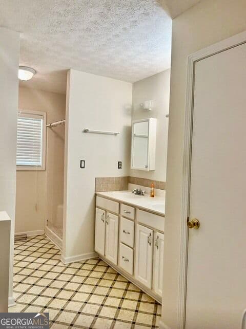 2 bedroom, 2 bathroom, 1,926 sq ft single family residence for sale at 204 LaFayette Street, Barnesville, GA 30204 — photo 9