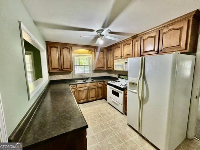 2 bedroom, 2 bathroom, 1,926 sq ft single family residence for sale at 204 LaFayette Street, Barnesville, GA 30204 — photo 4