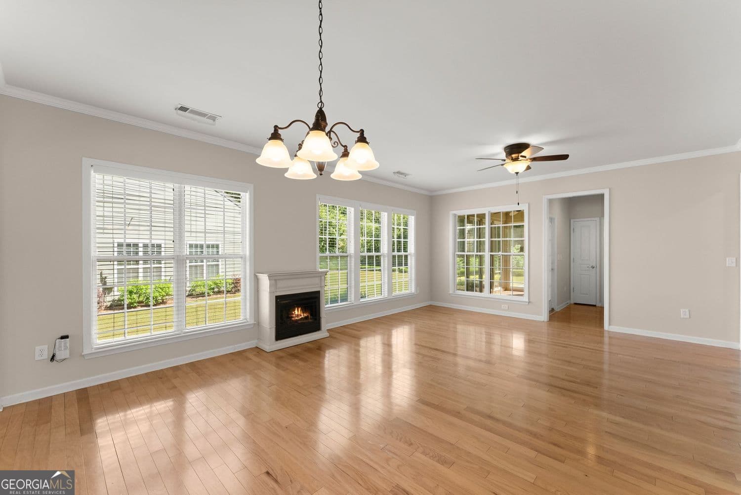 2 bedroom, 2 bathroom, 1,218 sq ft townhouse for sale at 6142 Longleaf Drive, Hoschton, GA 30548 — photo 10