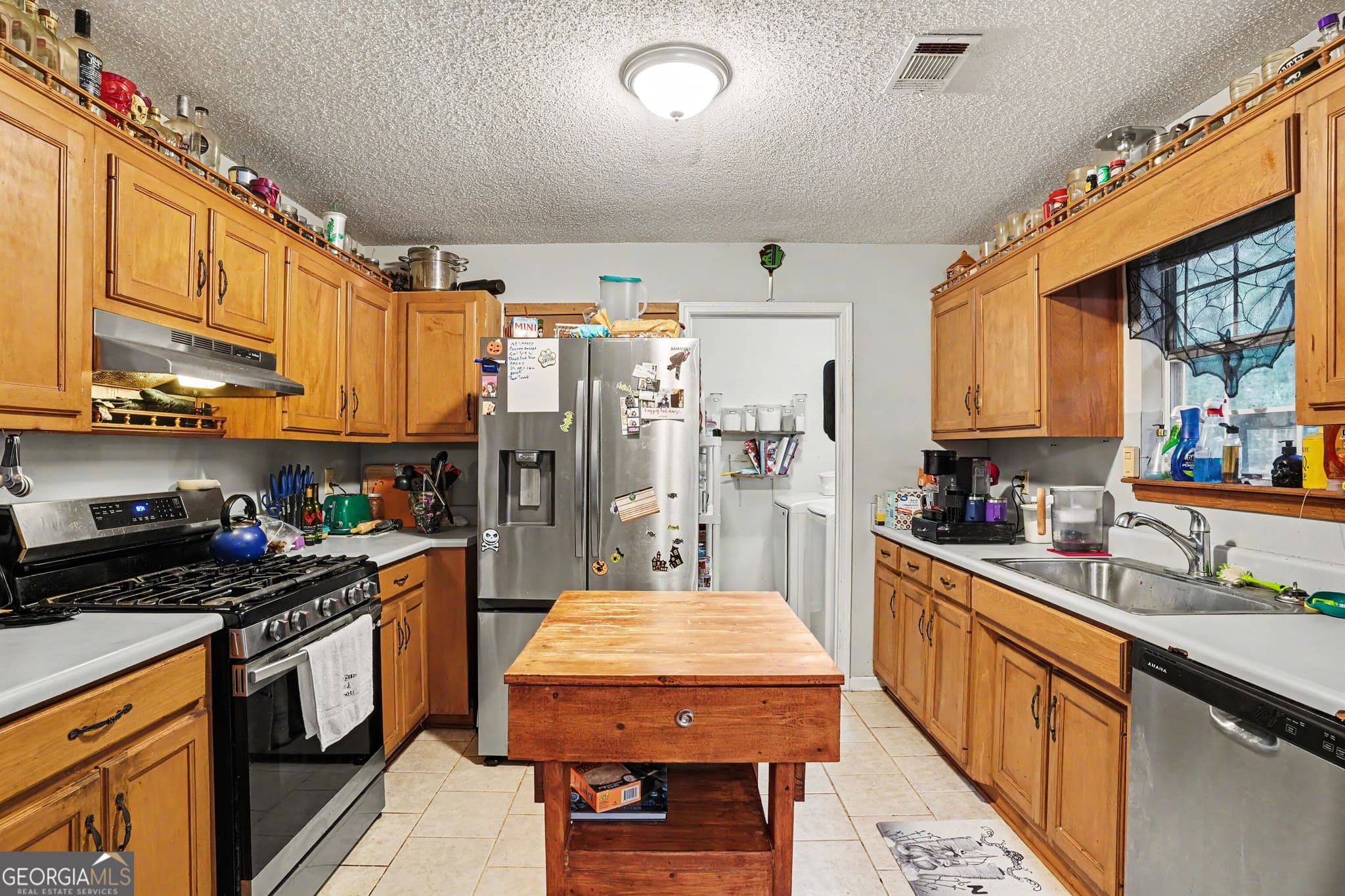 3 bedroom, 2 bathroom, 1,435 sq ft single family residence for sale at 205 Woodcrest Drive, Covington, GA 30016 — photo 5