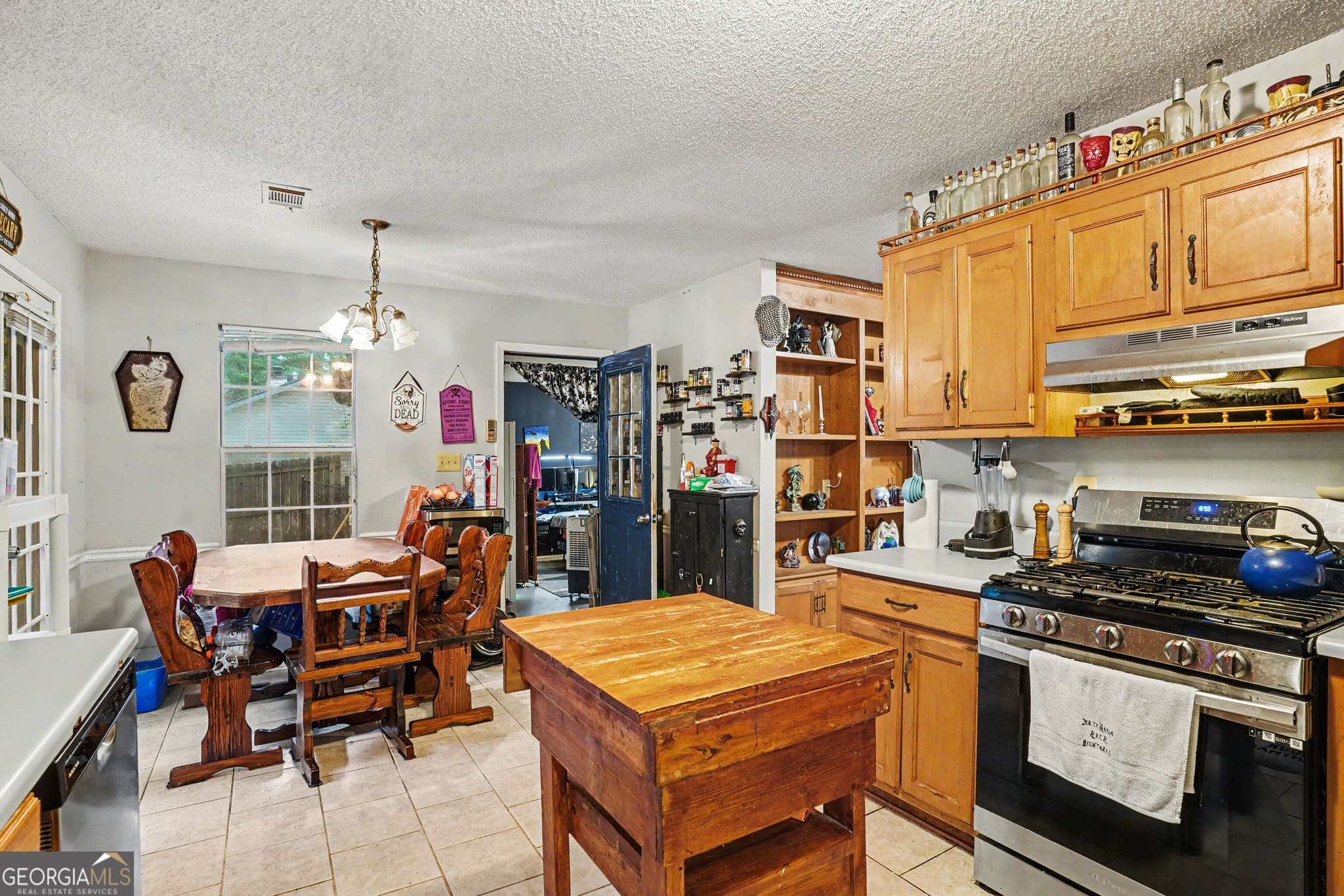 3 bedroom, 2 bathroom, 1,435 sq ft single family residence for sale at 205 Woodcrest Drive, Covington, GA 30016 — photo 4