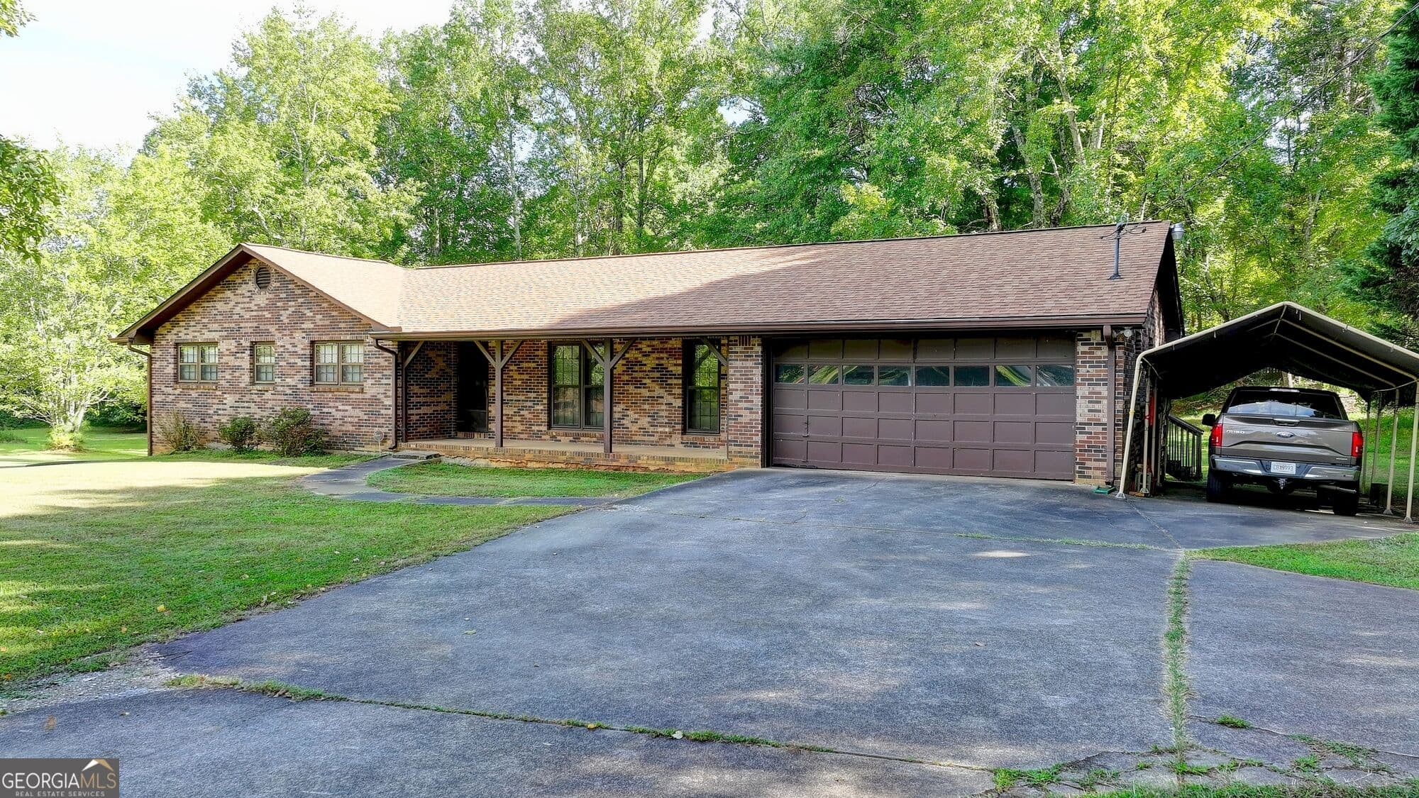 3 bedroom, 3 bathroom, 1,582 sq ft single family residence for sale at 5680 Abbotts Bridge Road, Johns Creek, GA 30097 — photo 2