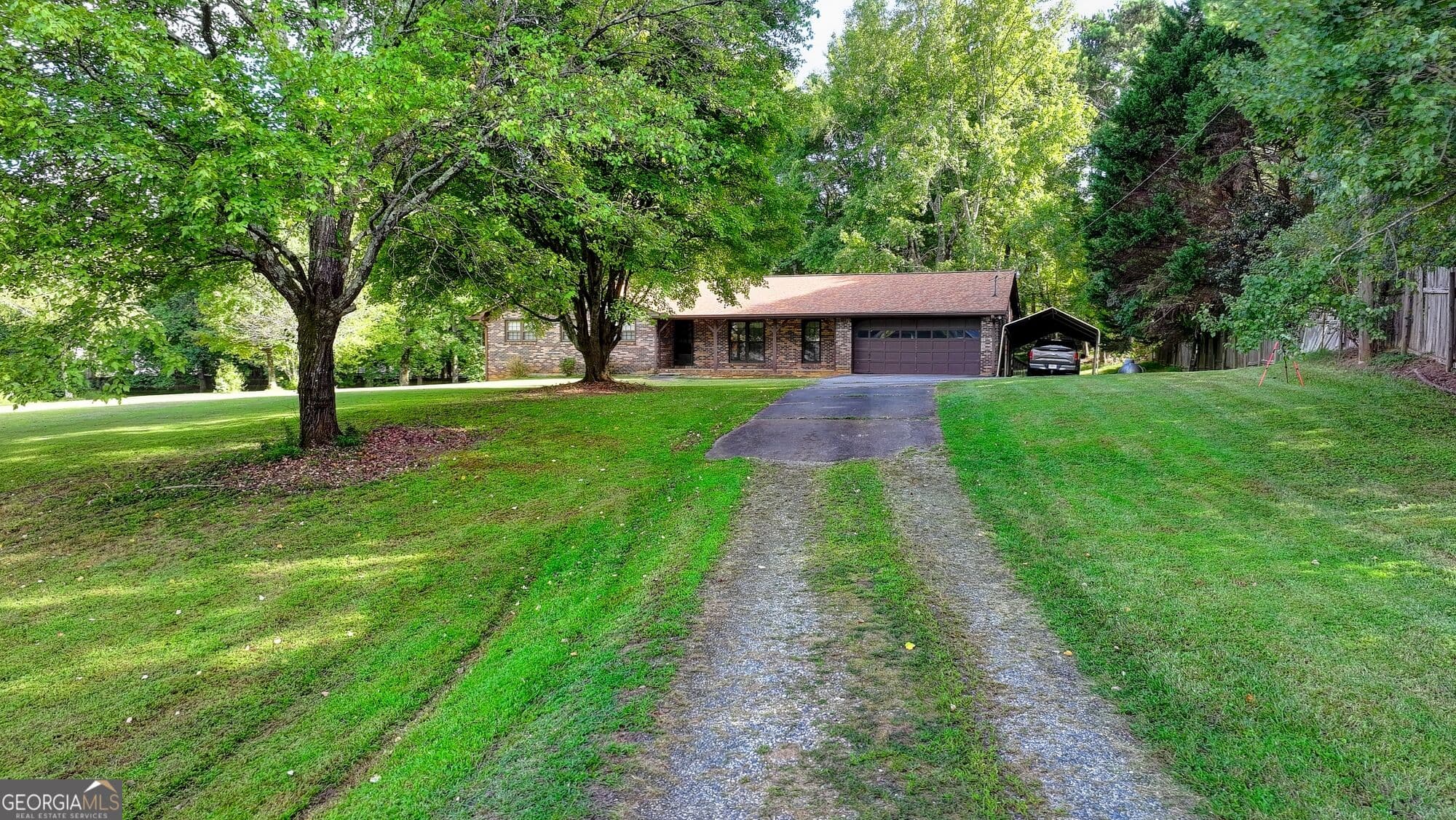 3 bedroom, 3 bathroom, 1,582 sq ft single family residence for sale at 5680 Abbotts Bridge Road, Johns Creek, GA 30097 — photo 7