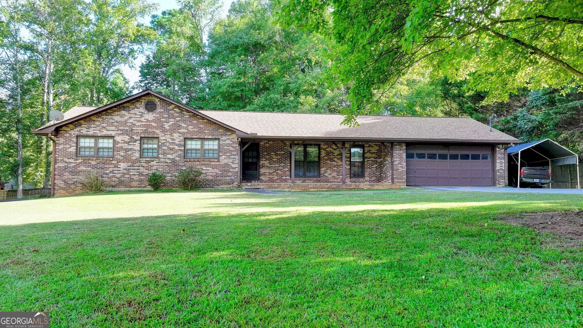 3 bedroom, 3 bathroom, 1,582 sq ft single family residence for sale at 5680 Abbotts Bridge Road, Johns Creek, GA 30097 — photo 3