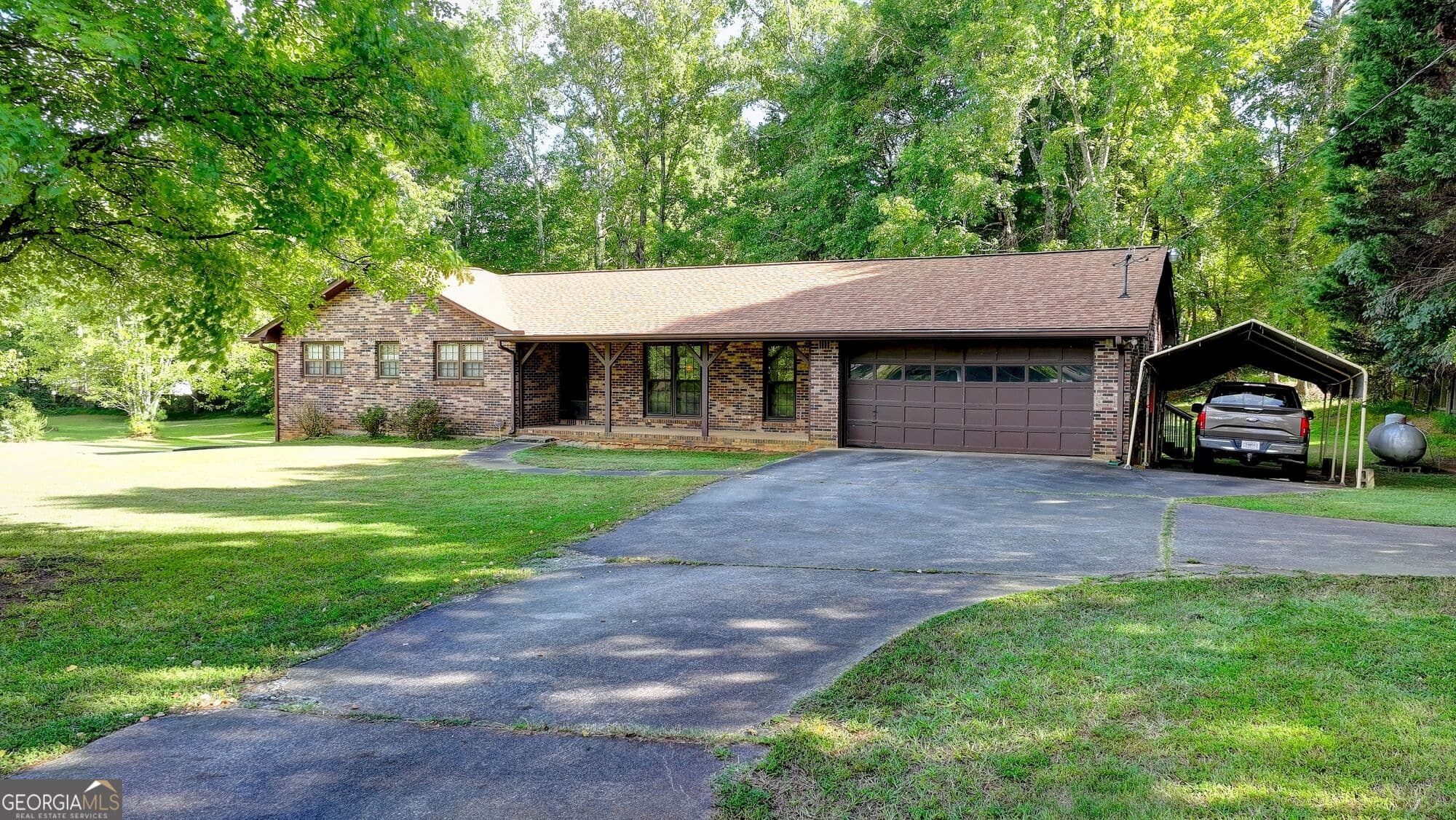 3 bedroom, 3 bathroom, 1,582 sq ft single family residence for sale at 5680 Abbotts Bridge Road, Johns Creek, GA 30097