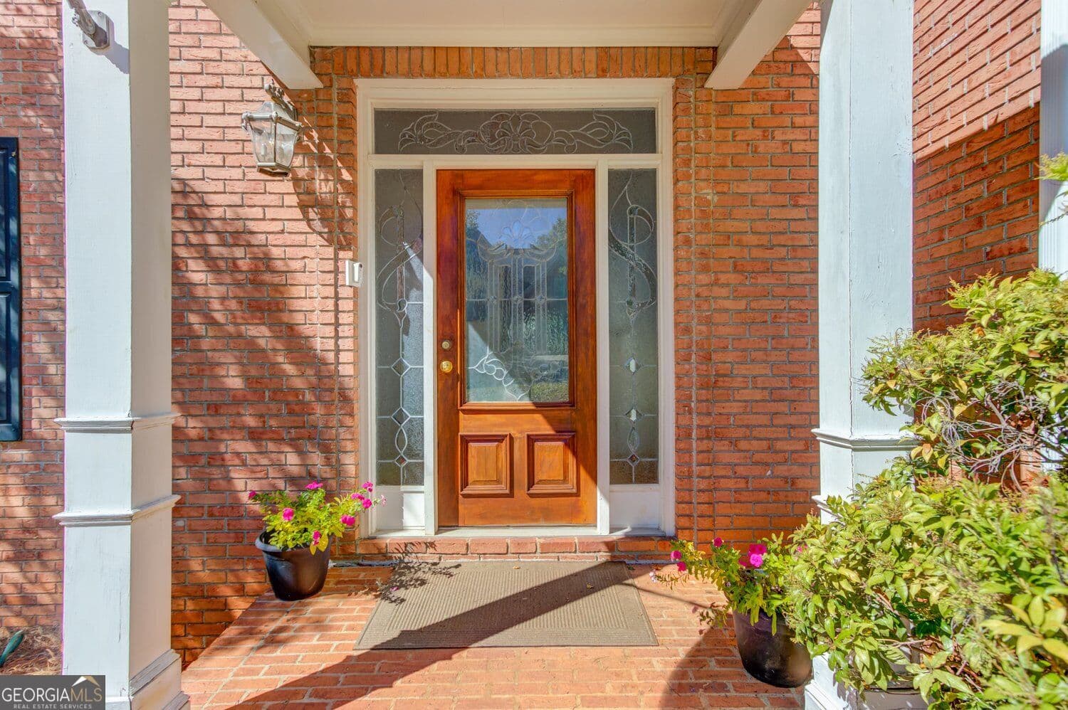 5 bedroom, 4.5 bathroom, 3,705 sq ft single family residence for sale at 7505 Brookstead Crossing, Johns Creek, GA 30097 — photo 3