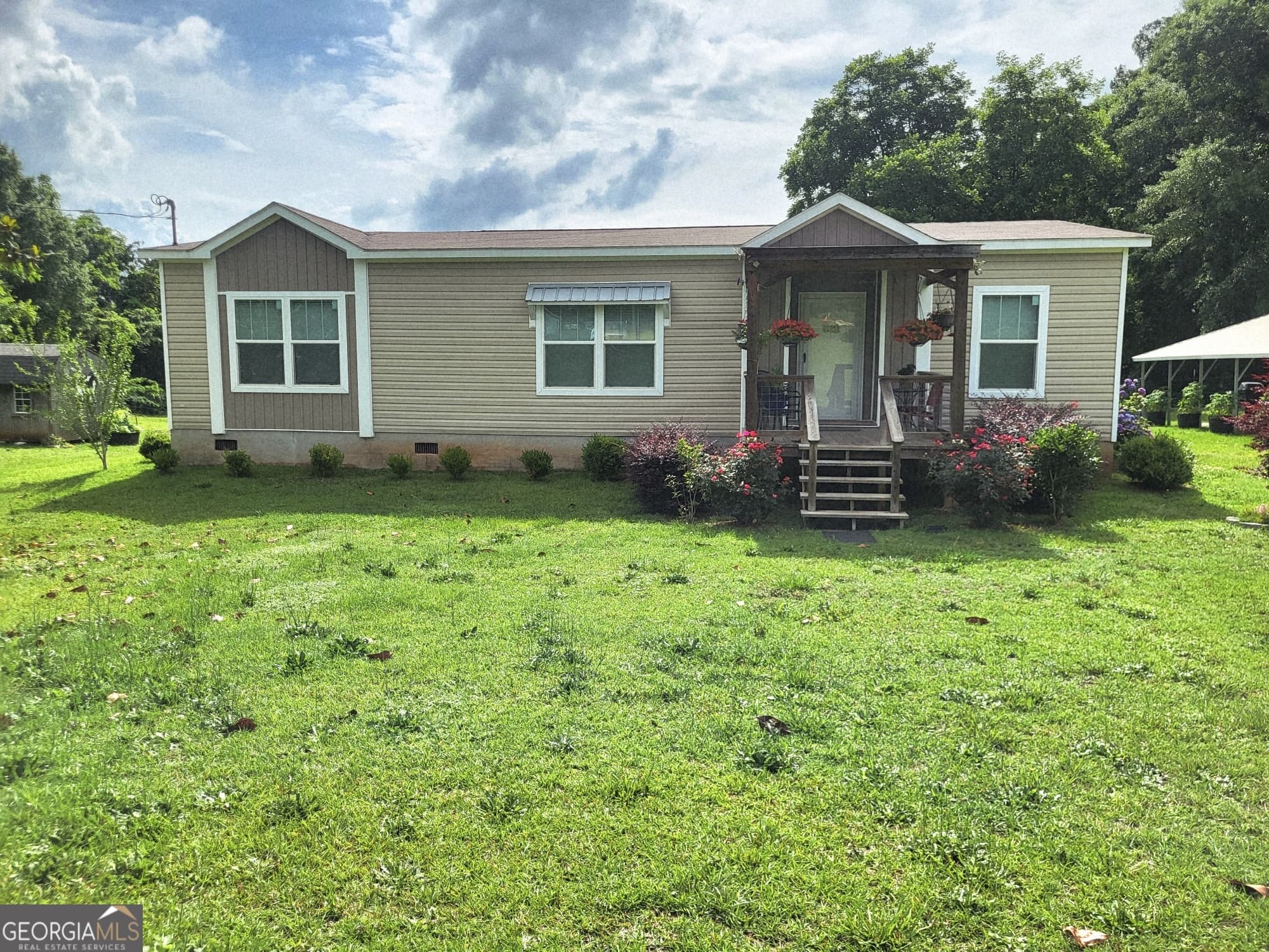3 bedroom, 2 bathroom single family residence sold at 1902 35th Avenue, Lanett, AL 36863