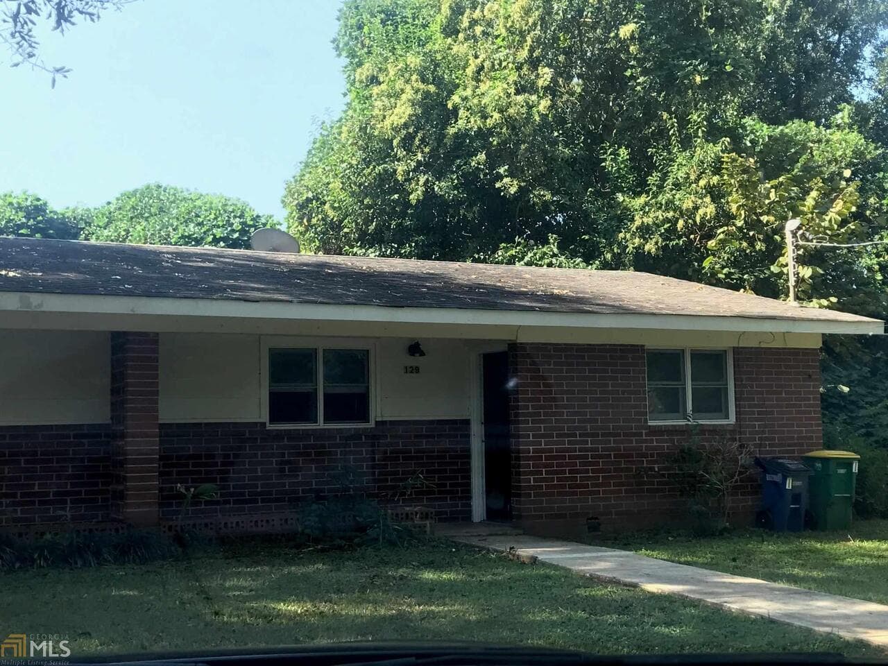 2 bedroom, 1 bathroom, 778 sq ft single family residence for rent at 129 Pineview Drive, Athens, GA 30605 for $1,095 a month — photo 1 of 1