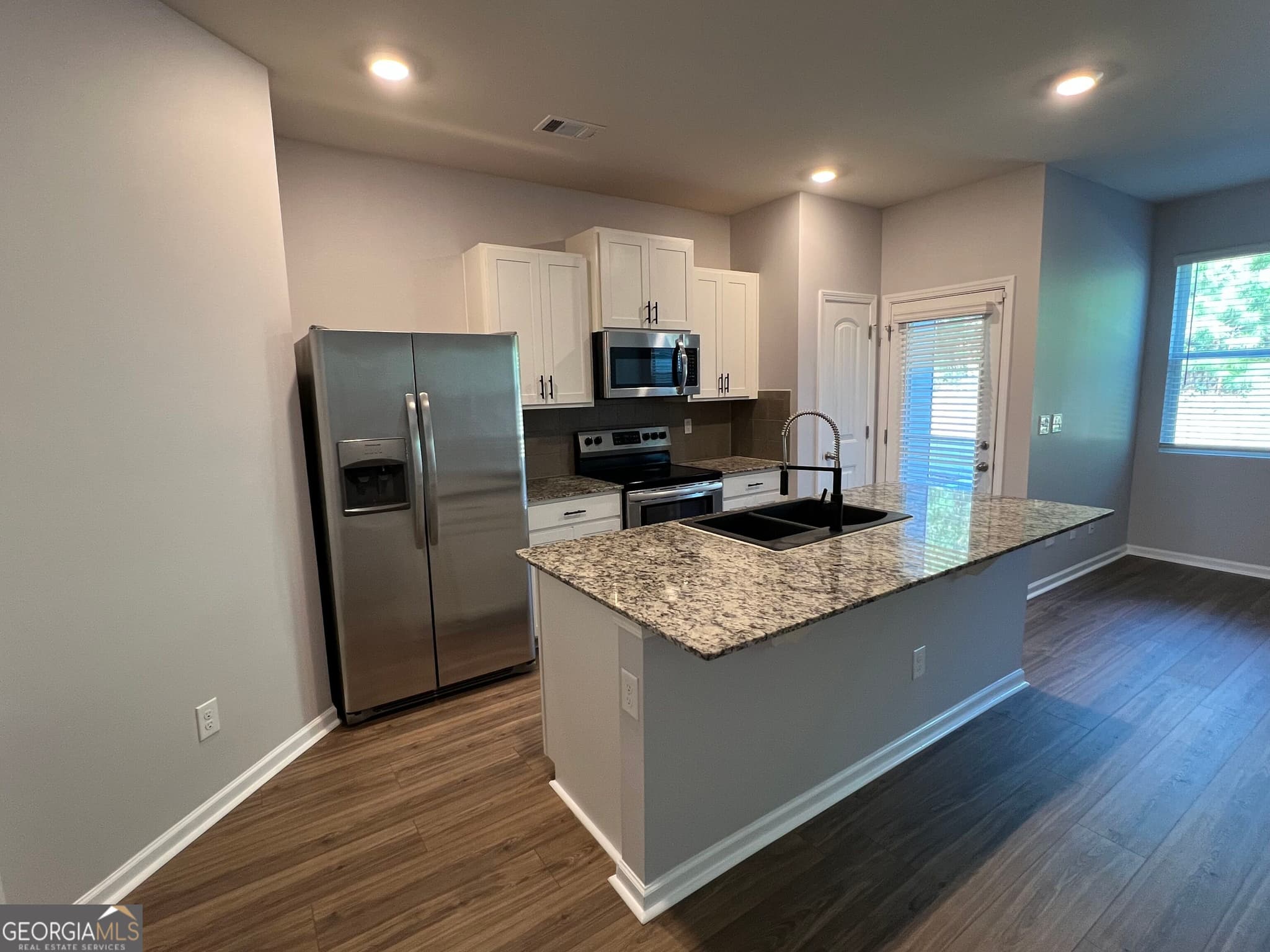 3 bedroom, 2.5 bathroom, 1,500 sq ft single family residence for rent at 67 Chastain Circle, Newnan, GA 30263 for $1,900 a month — photo 2