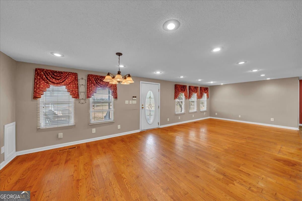 3 bedroom, 3 bathroom, 2,672 sq ft manufactured home,single family residence for sale at 10780 Highway 112, Irwinton, GA 31042 — photo 10