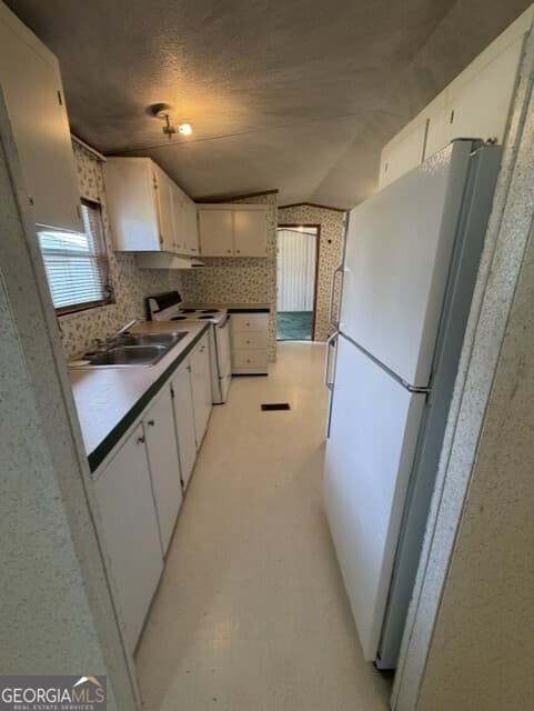 2 bedroom, 2 bathroom, 980 sq ft manufactured home,single family residence for sale at 214 Forest Avenue, Fargo, GA 31631 — photo 8