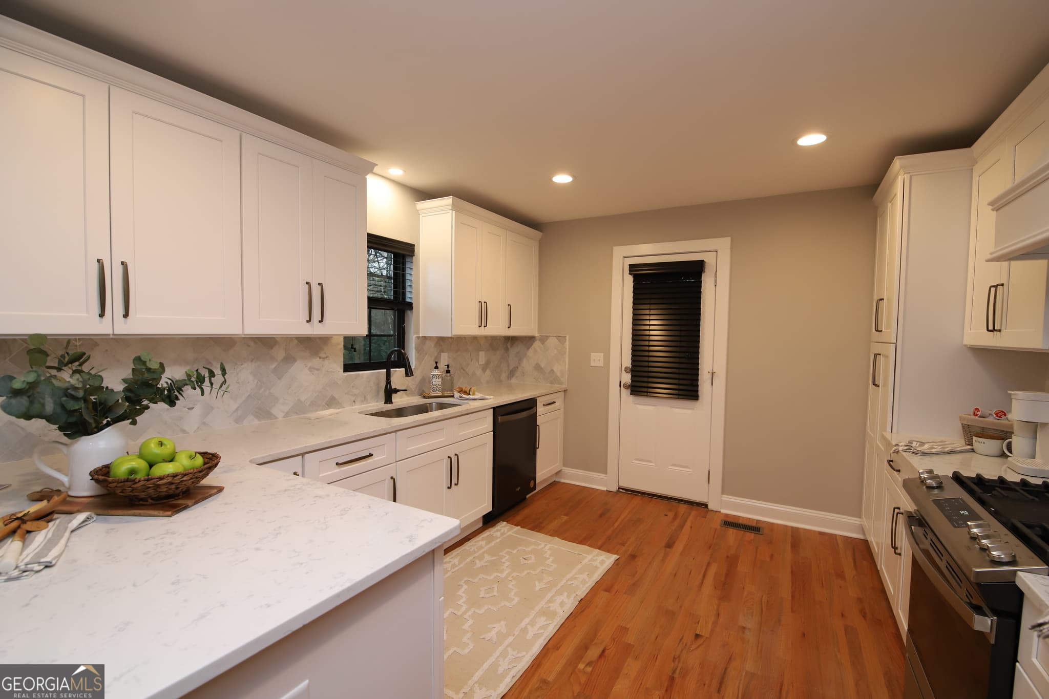 2 bedroom, 1 bathroom, 900 sq ft duplex for rent at 1007 Vernon Street B, Lagrange, GA 30240 for $2,200 a month — photo 9