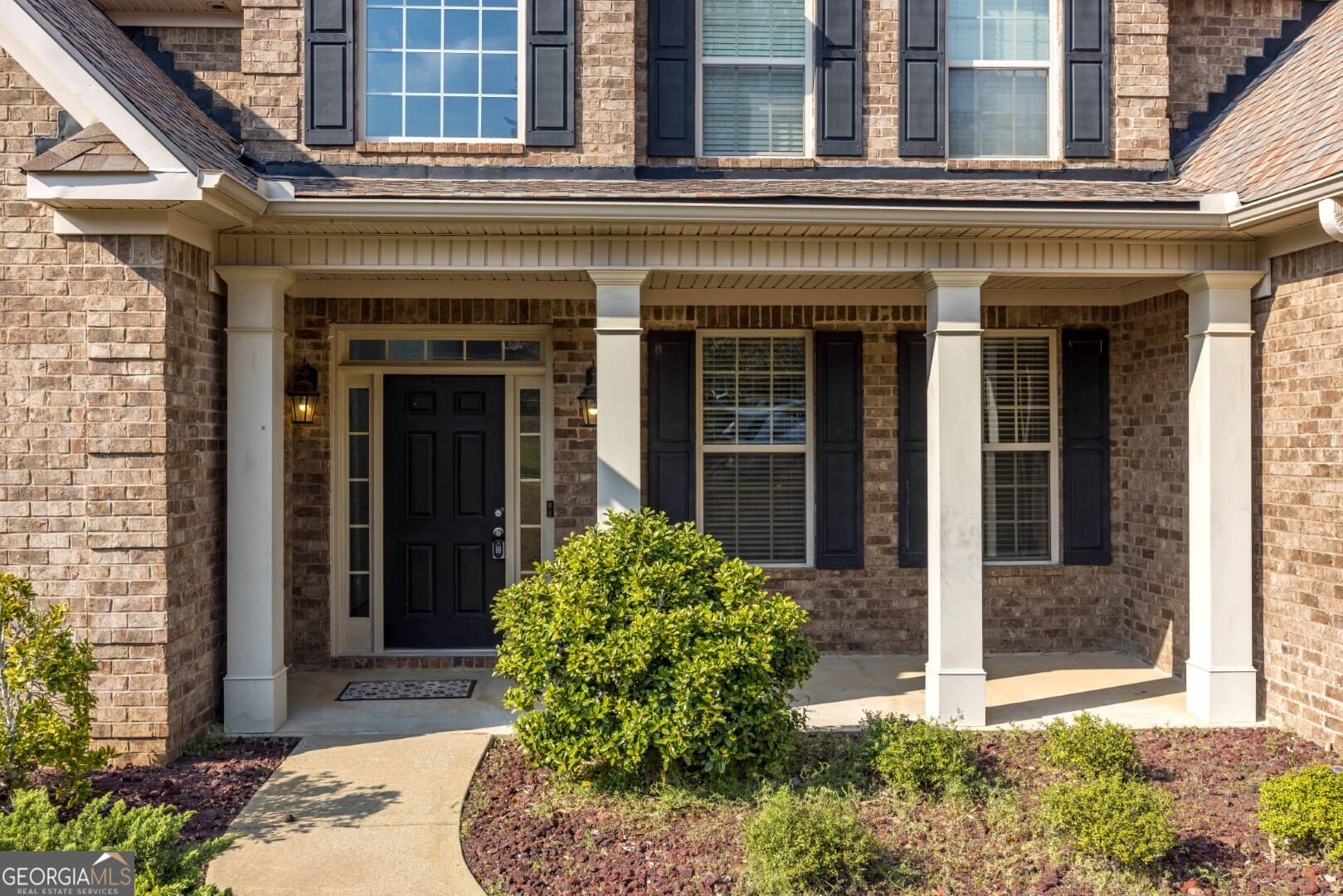 5 bedroom, 3.5 bathroom, 3,639 sq ft single family residence for sale at 7014 Bridgemill Drive, Columbus, GA 31904 — photo 3