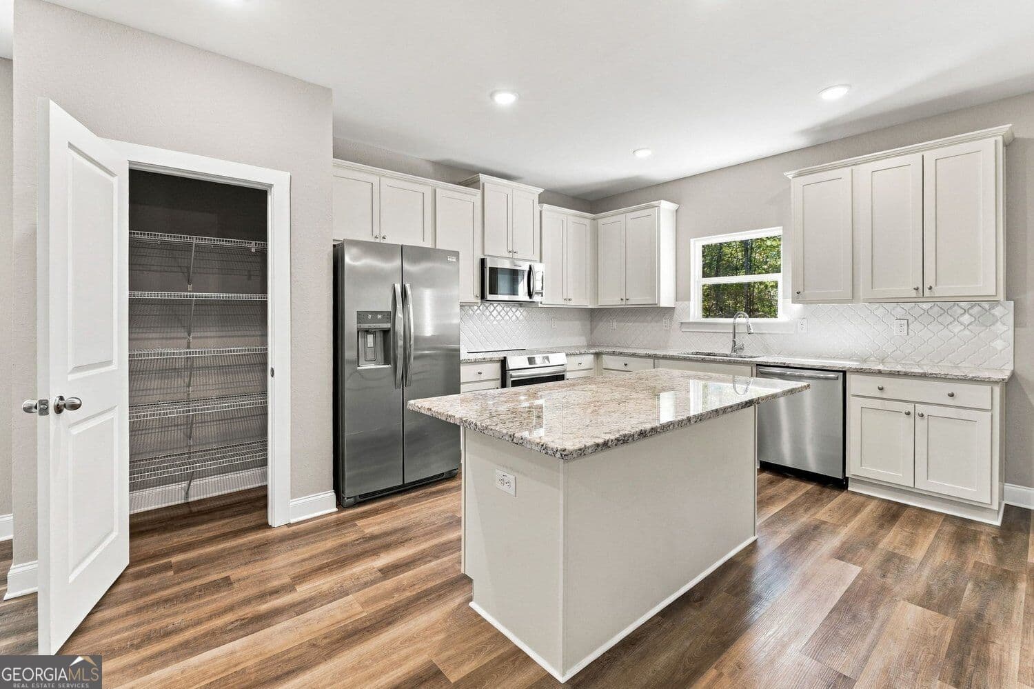5 bedroom, 3 bathroom, 2,700 sq ft single family residence for sale at 1604 English Road, Forsyth, GA 31029 — photo 9