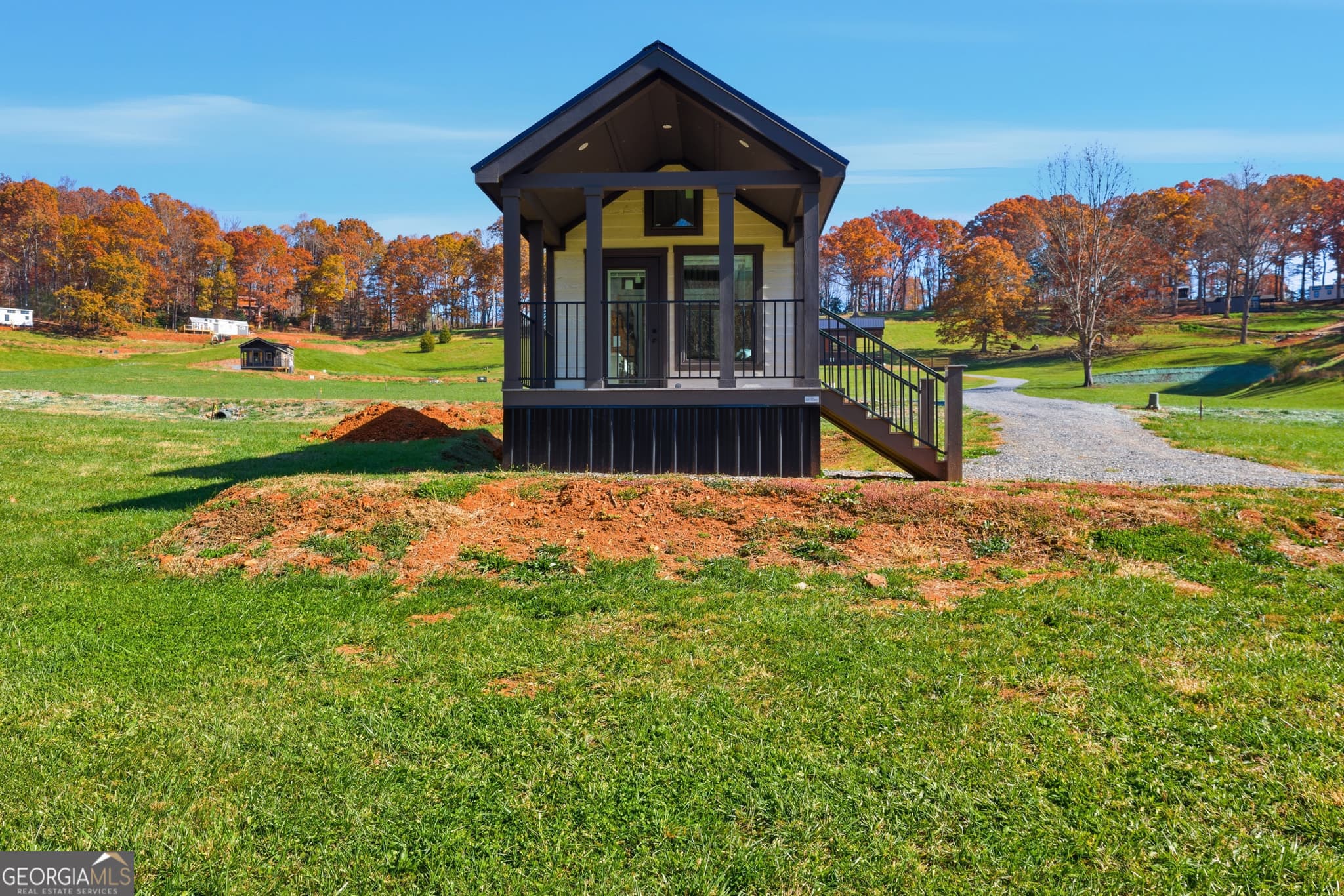 1 bedroom, 1 bathroom, 398 sq ft manufactured home,single family residence under contract at 527 Saunders Road LOT 77, Franklin, NC 28734