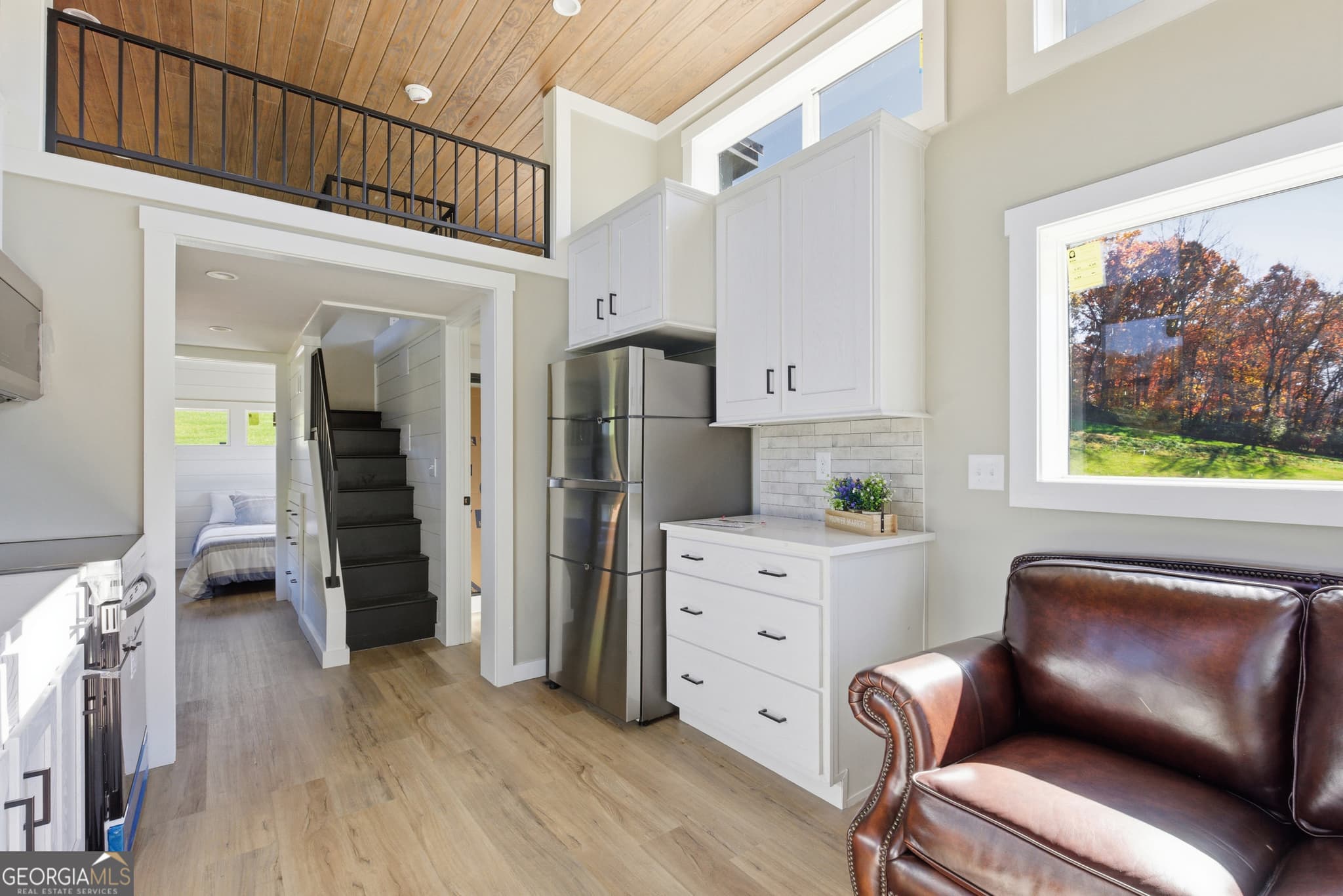 1 bedroom, 1 bathroom, 398 sq ft manufactured home,single family residence under contract at 527 Saunders Road LOT 77, Franklin, NC 28734 — photo 9