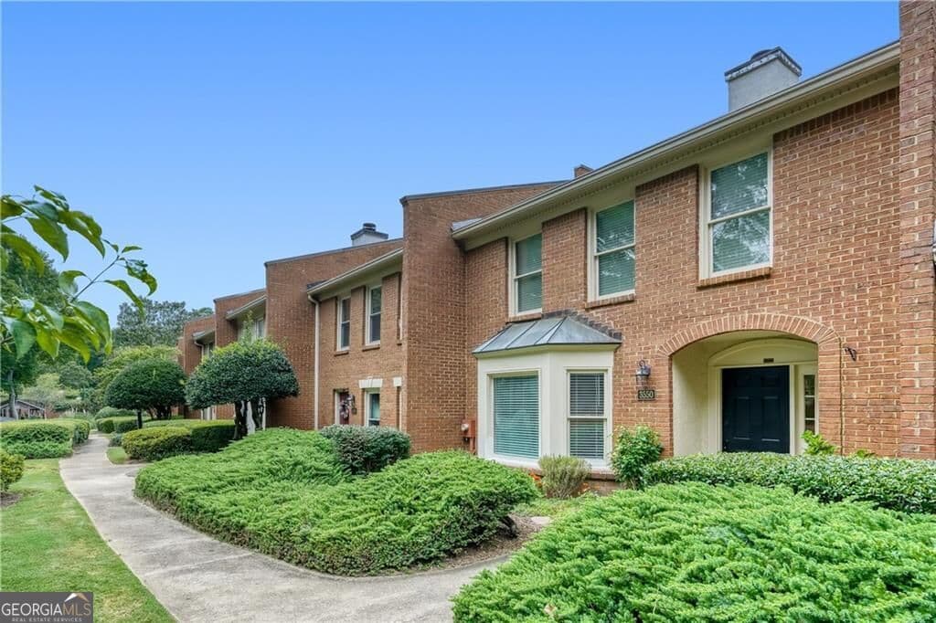 3 bedroom, 2.5 bathroom, 1,544 sq ft condominium for sale at 3550 Knotsberry Lane 3550, Duluth, GA 30096 — photo 2