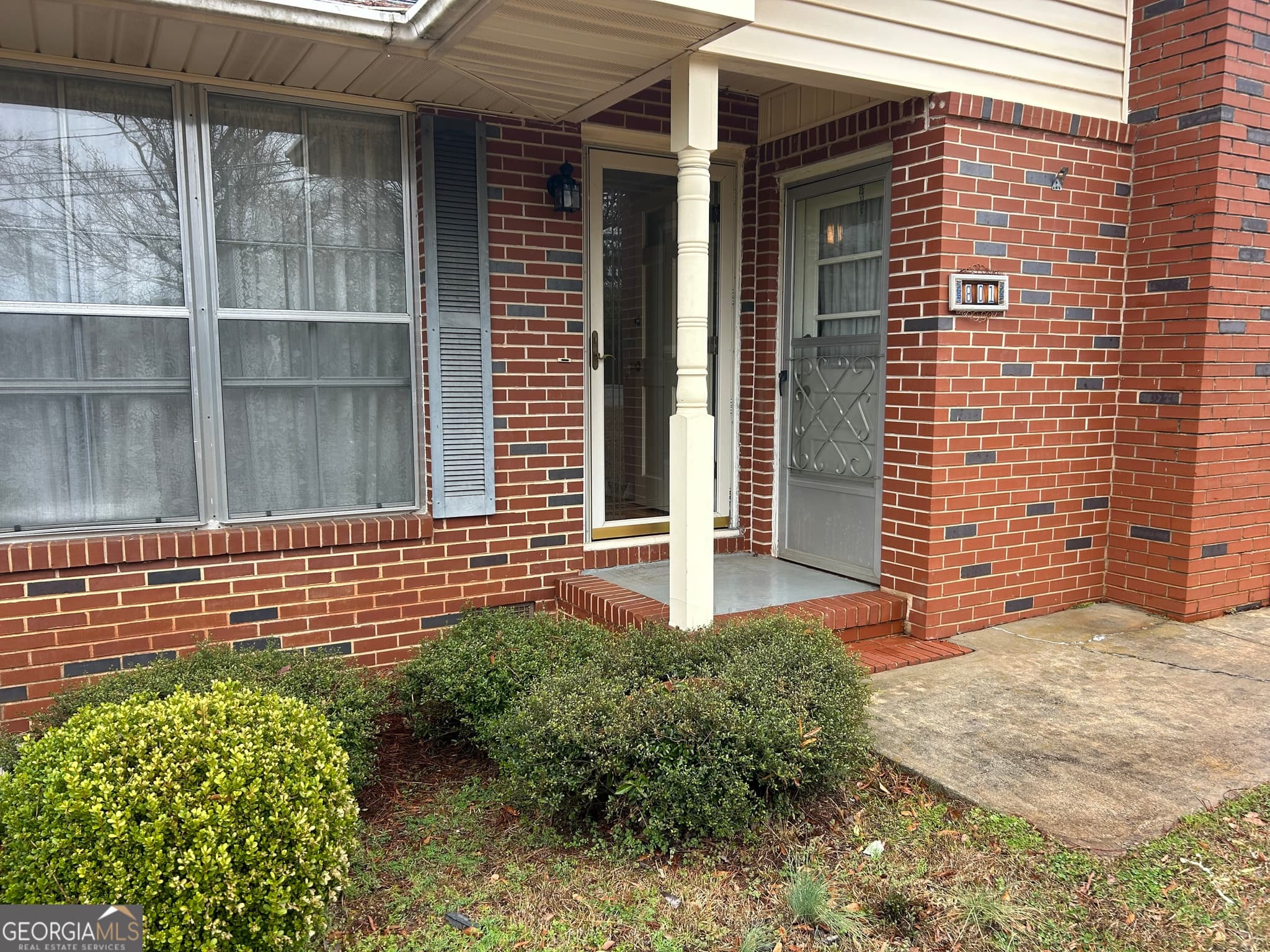 3 bedroom, 2 bathroom, 1,372 sq ft single family residence under contract at 801 Cloverhurst Drive, Washington, GA 30673 — photo 2