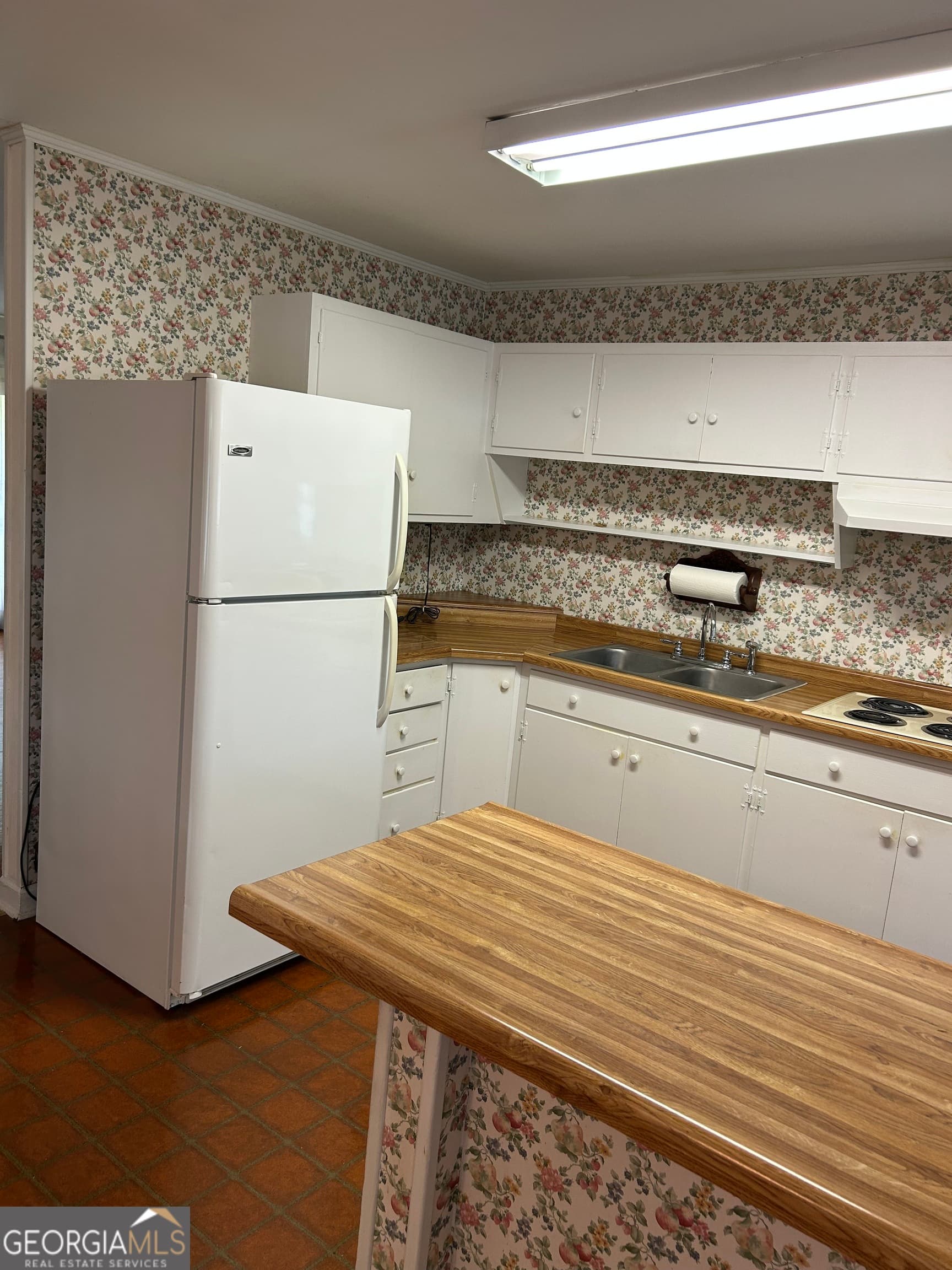 3 bedroom, 2 bathroom, 1,372 sq ft single family residence under contract at 801 Cloverhurst Drive, Washington, GA 30673 — photo 7