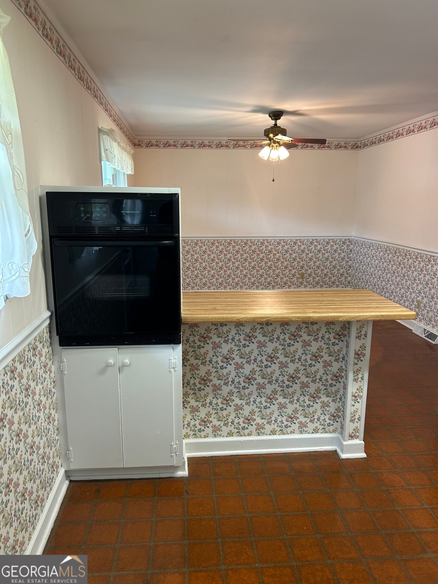 3 bedroom, 2 bathroom, 1,372 sq ft single family residence under contract at 801 Cloverhurst Drive, Washington, GA 30673 — photo 10