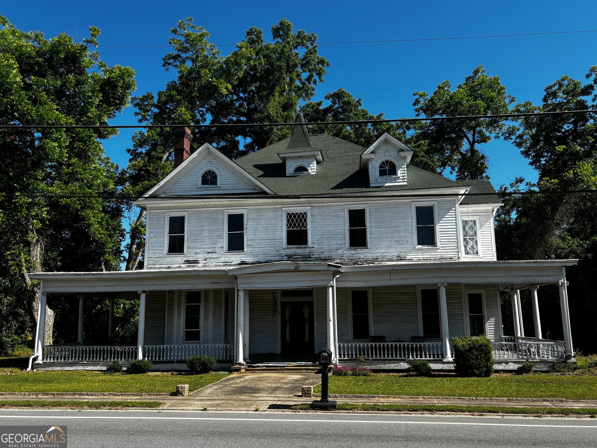 5 bedroom, 2 bathroom, 4,184 sq ft single family residence for sale at 316 Main Street, Warrenton, GA 30828 — photo 2