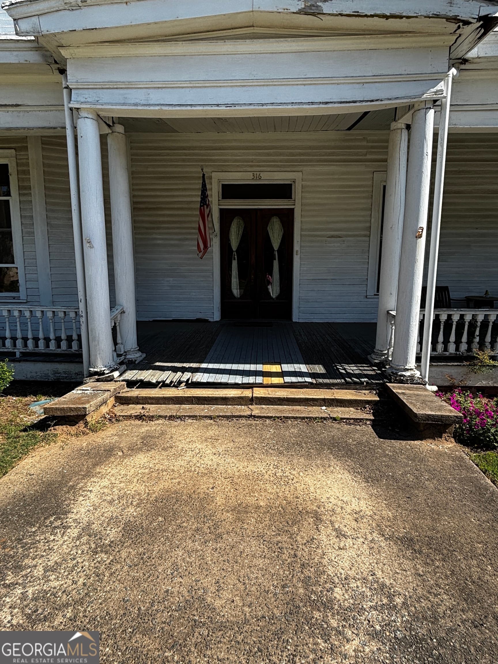 5 bedroom, 2 bathroom, 4,184 sq ft single family residence for sale at 316 Main Street, Warrenton, GA 30828 — photo 5