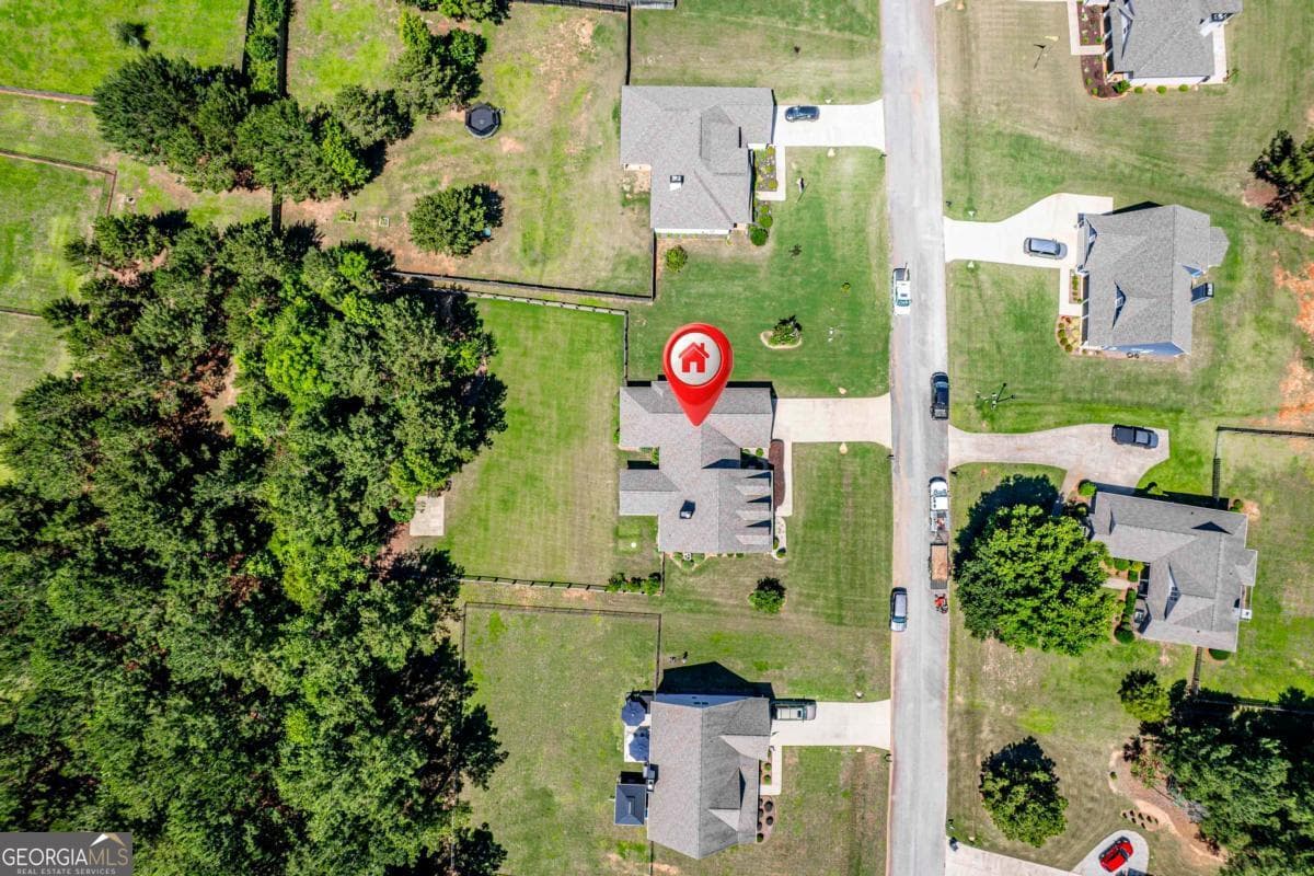 4 bedroom, 2 bathroom, 2,188 sq ft single family residence for sale at 166 Alexander Lakes Drive, Eatonton, GA 31024 — photo 3