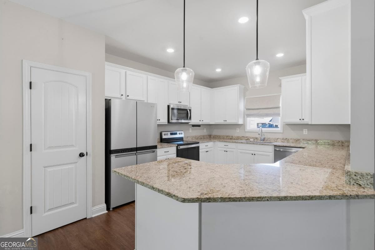 4 bedroom, 2 bathroom, 2,188 sq ft single family residence for sale at 166 Alexander Lakes Drive, Eatonton, GA 31024 — photo 10