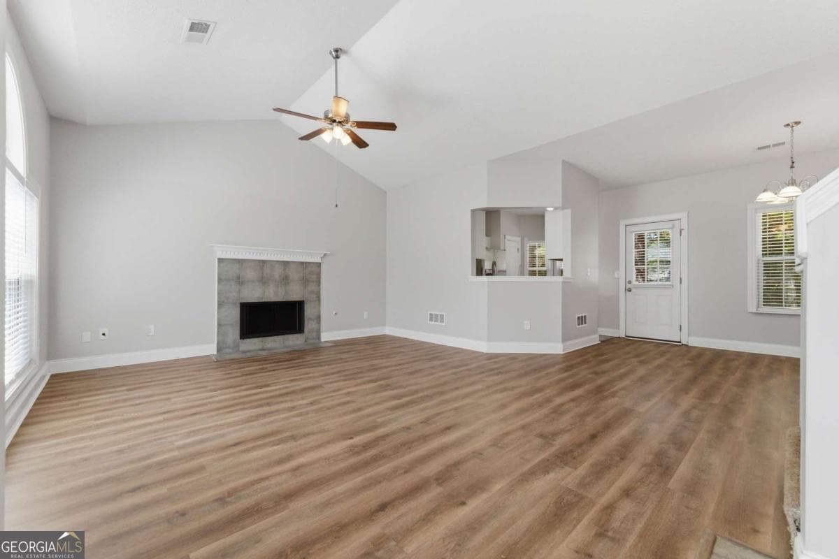 3 bedroom, 2.5 bathroom, 1,634 sq ft single family residence for sale at 3022 Lake Park Trail, Acworth, GA 30101 — photo 2