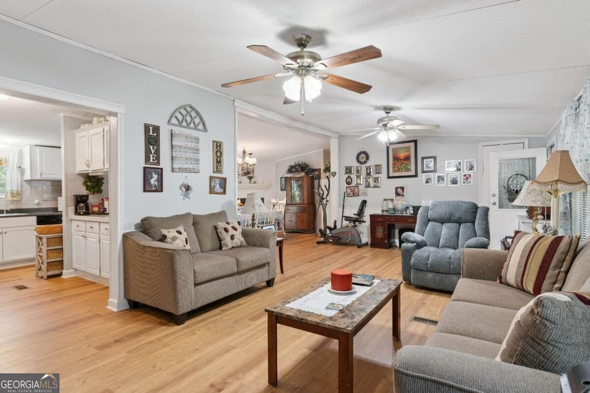 3 bedroom, 2 bathroom, 1,620 sq ft manufactured home,single family residence for sale at 215 Baumgardner Road, Brunswick, GA 31523 — photo 7