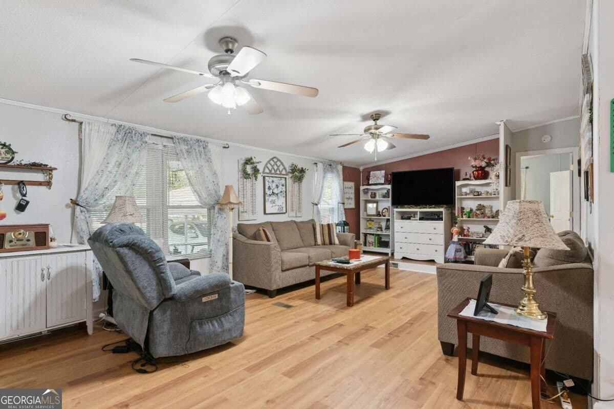 3 bedroom, 2 bathroom, 1,620 sq ft manufactured home,single family residence for sale at 215 Baumgardner Road, Brunswick, GA 31523 — photo 5