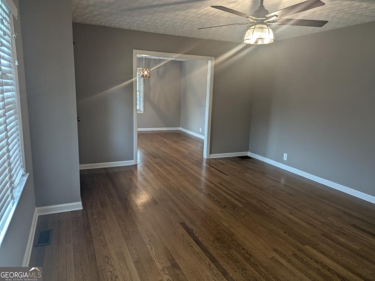 3 bedroom, 2 bathroom single family residence for rent at 6115 Jewell Bennett Road, Dawsonville, GA 30534 for $2,200 a month — photo 7
