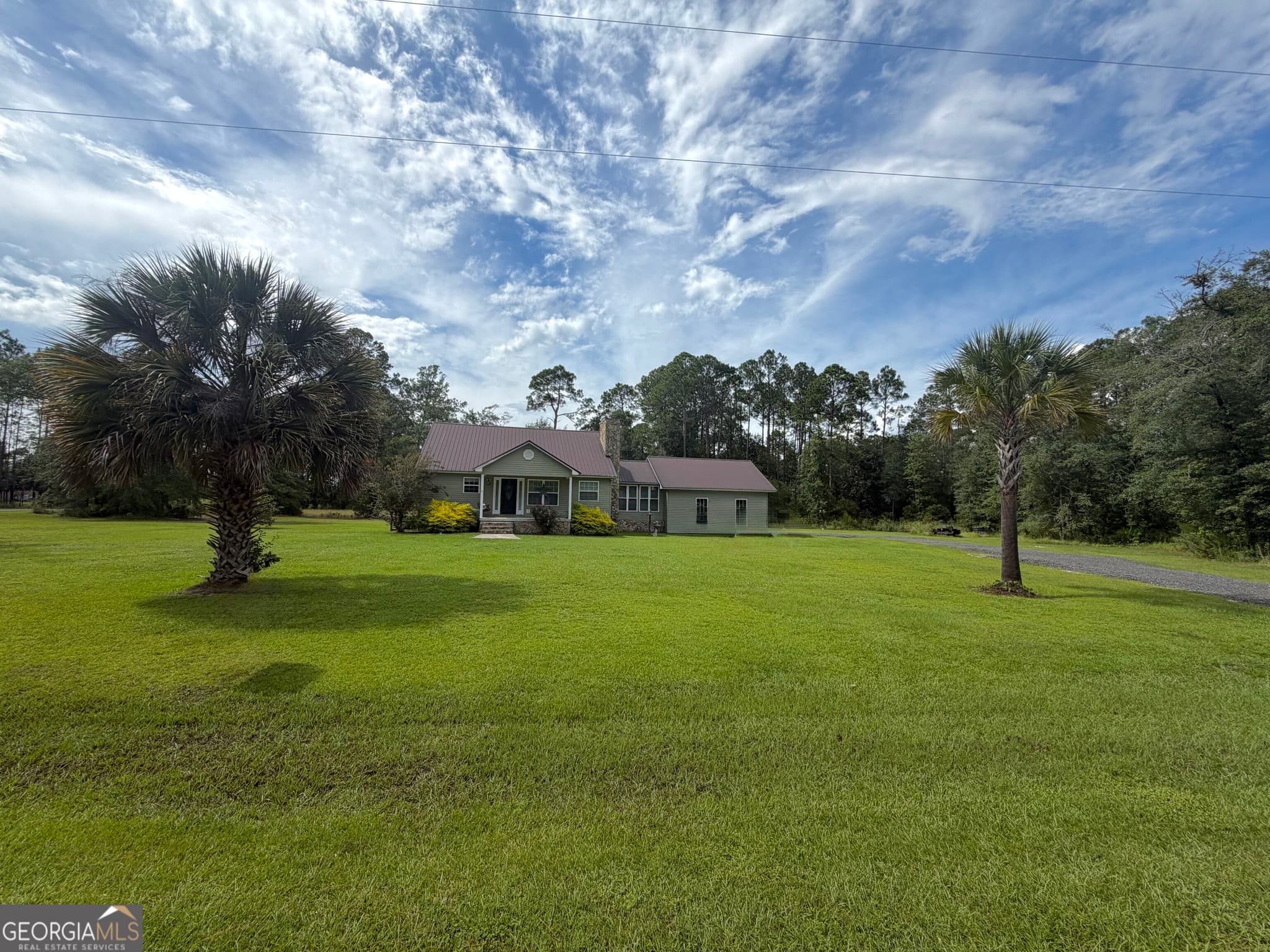 3 bedroom, 2 bathroom, 1,795 sq ft single family residence for sale at 3231 Pear Avenue, Patterson, GA 31557