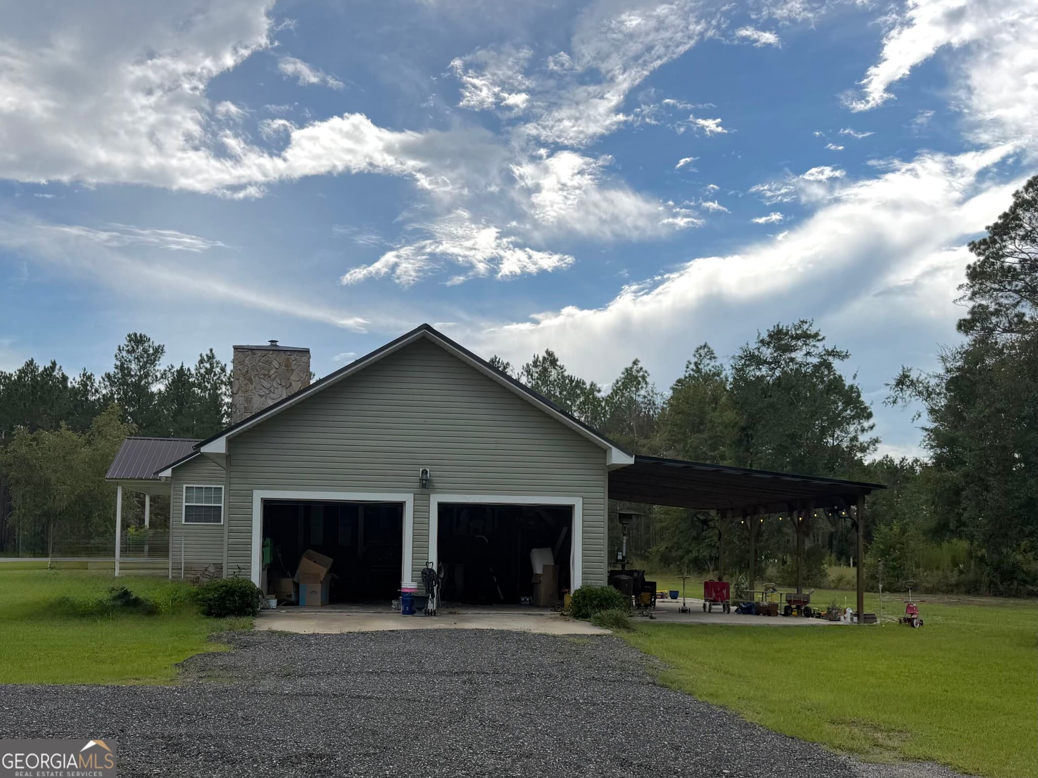 3 bedroom, 2 bathroom, 1,795 sq ft single family residence for sale at 3231 Pear Avenue, Patterson, GA 31557 — photo 5