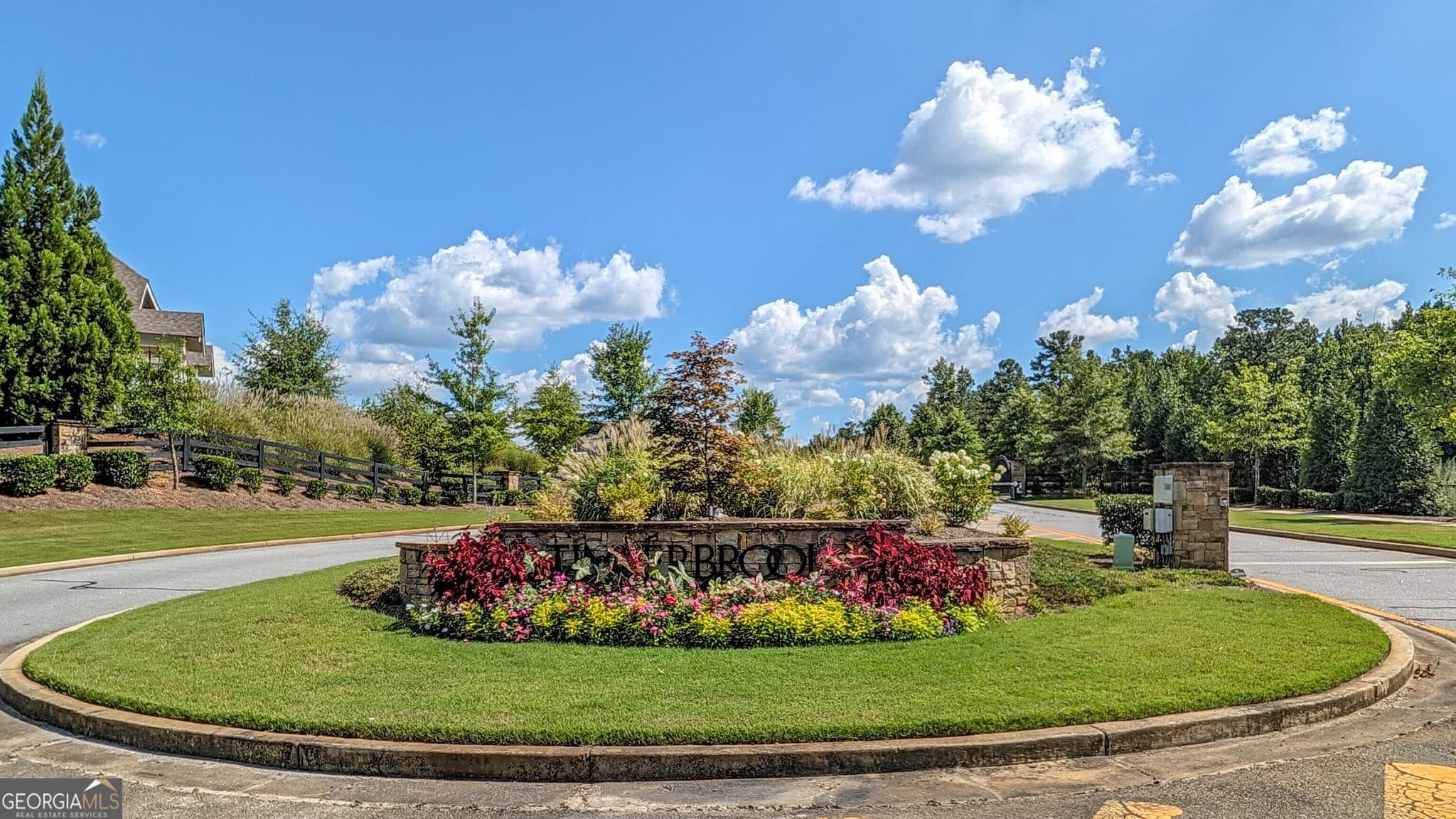 2 bedroom, 2 bathroom, 2,117 sq ft single family residence for sale at 575 Timberbrook Drive, Sharpsburg, GA 30277 — photo 4