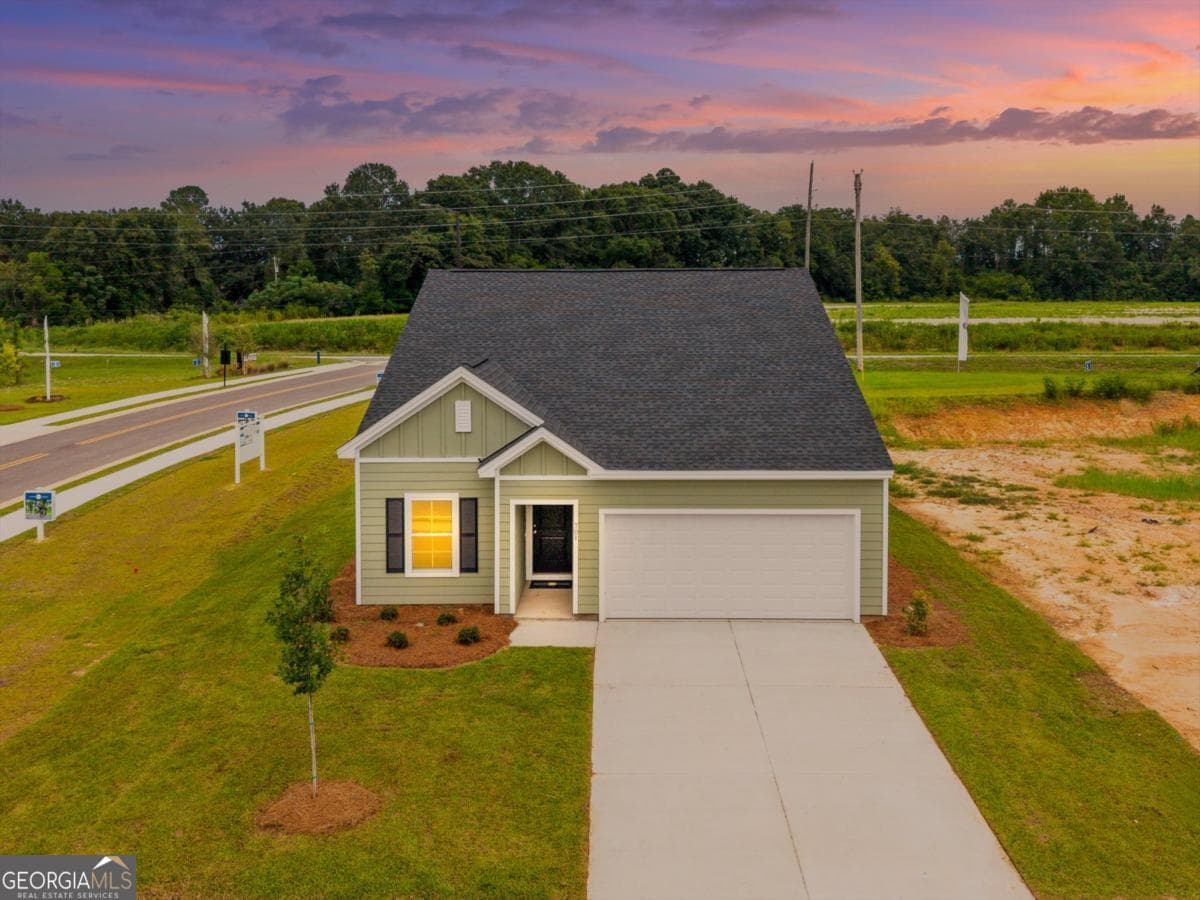 3 bedroom, 2 bathroom, 1,383 sq ft single family residence for sale at 701 Riverton Lane, Statesboro, GA 30461 — photo 3